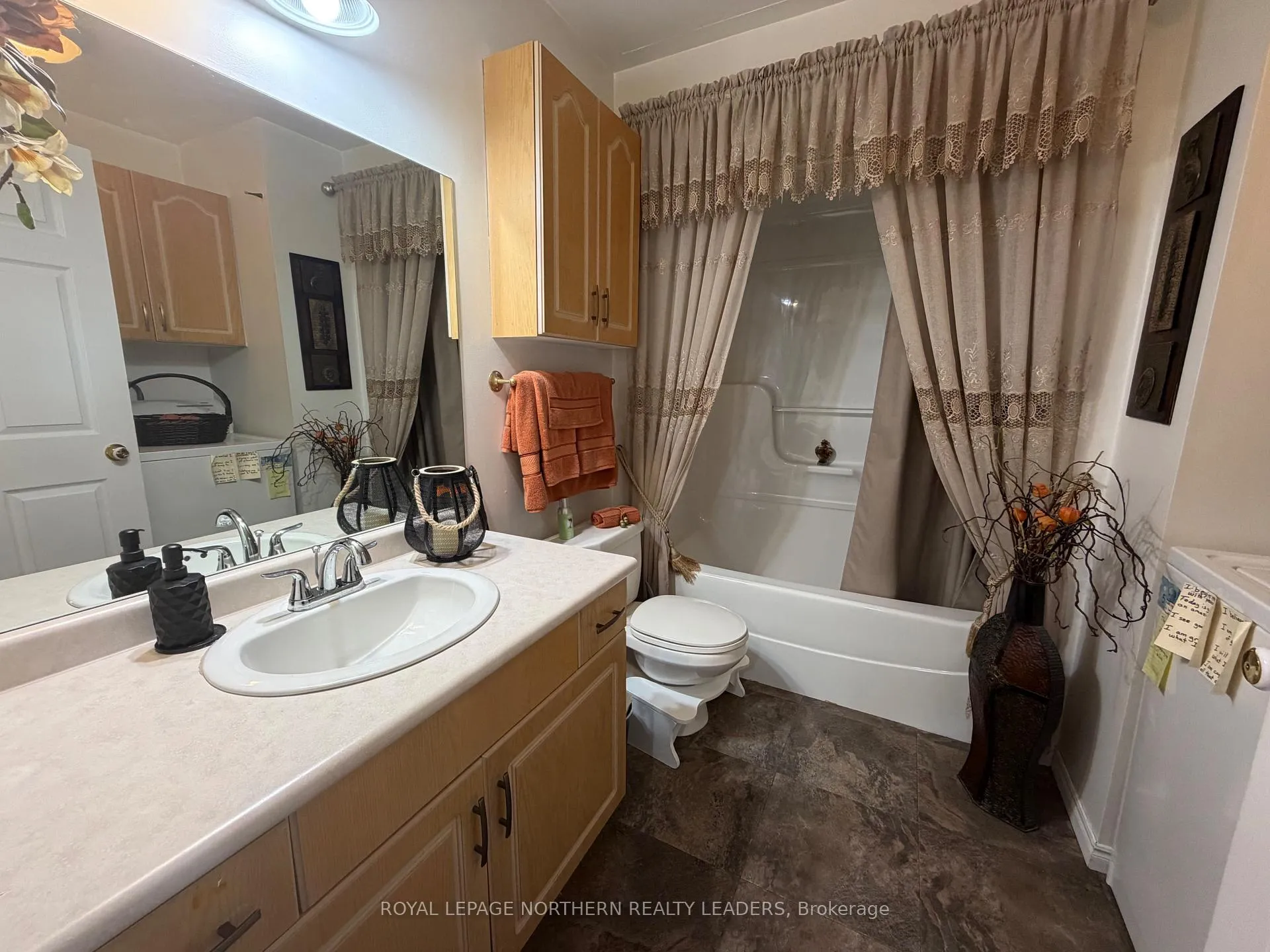 Photo 7 of 364 Eleventh Avenue, Cochrane — HOMEH