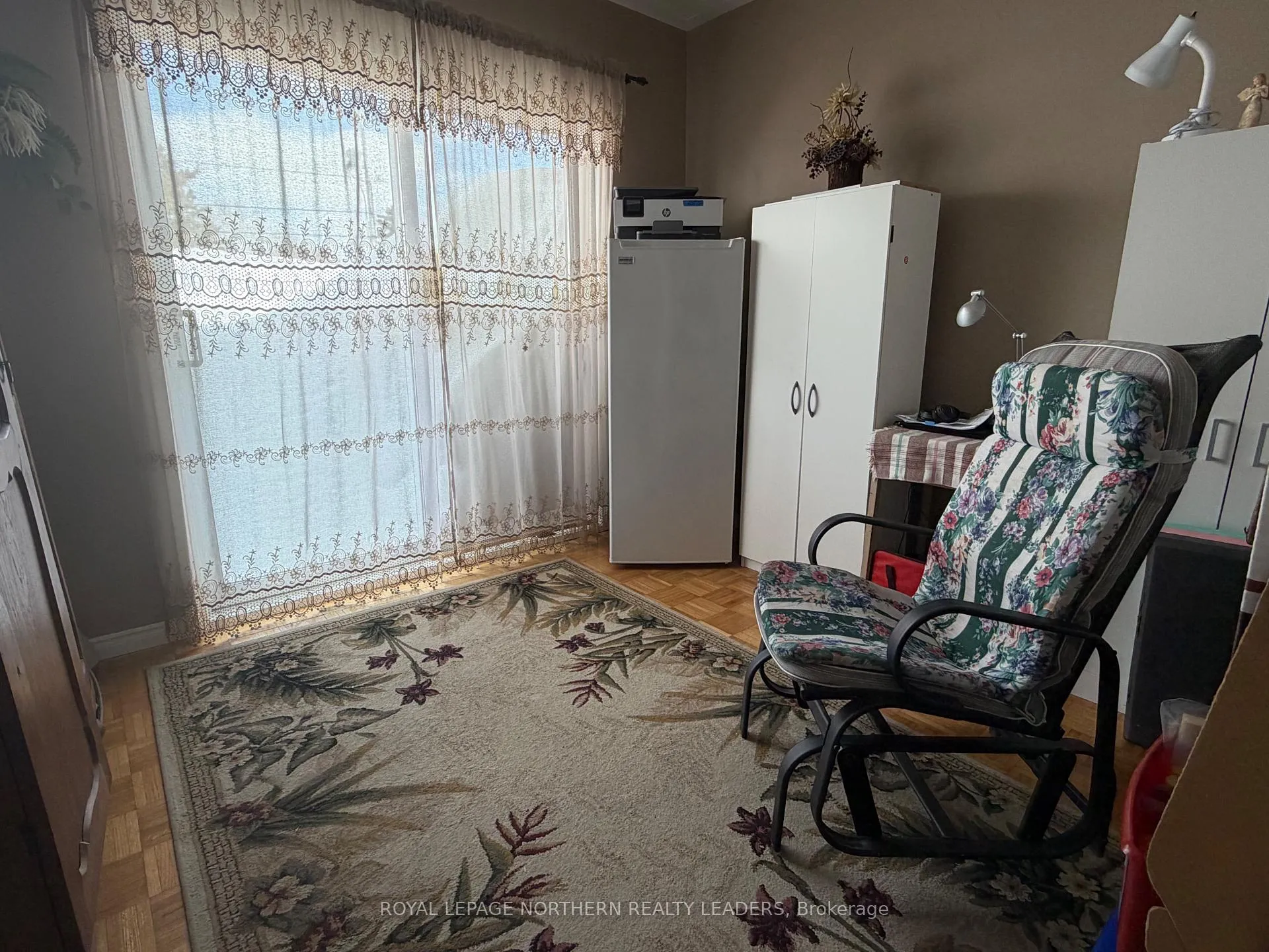 Photo 10 of 364 Eleventh Avenue, Cochrane — HOMEH