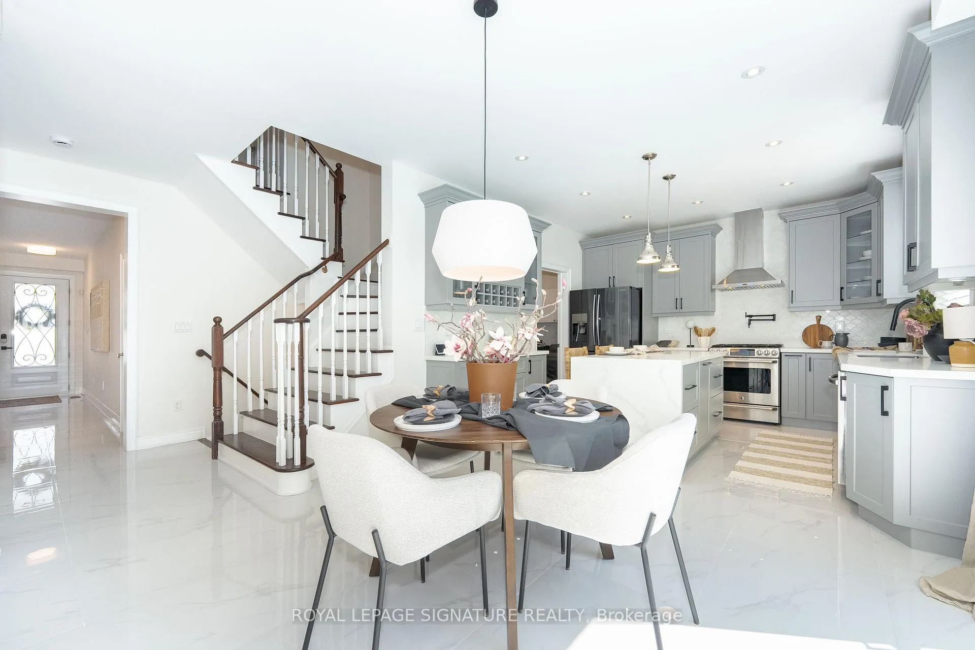 Photo 7 of 2355 Pilgrim Square, Oshawa, Windfields — HOMEH