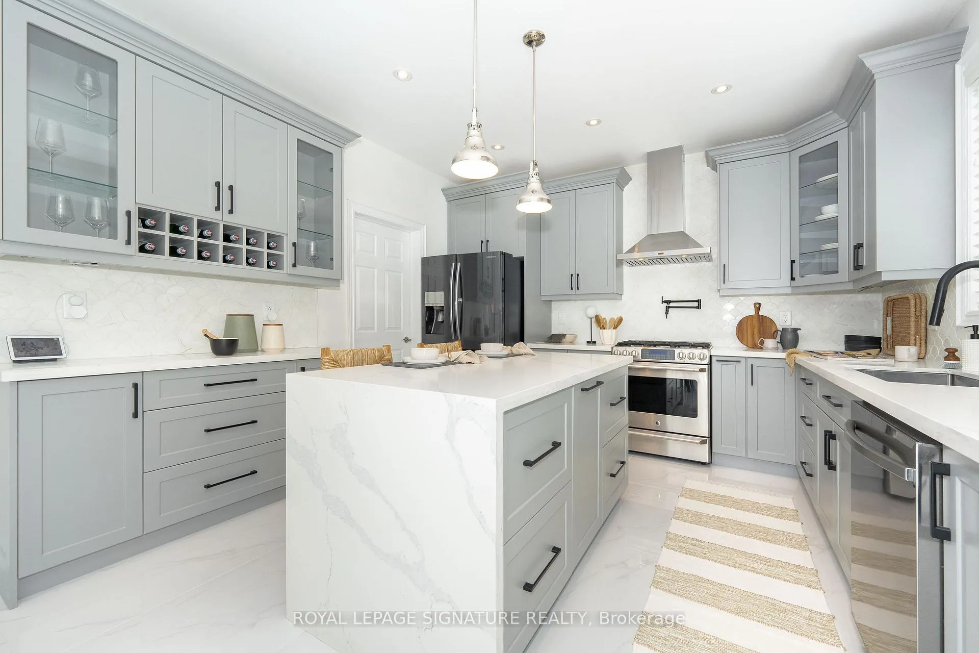 Photo 8 of 2355 Pilgrim Square, Oshawa, Windfields — HOMEH