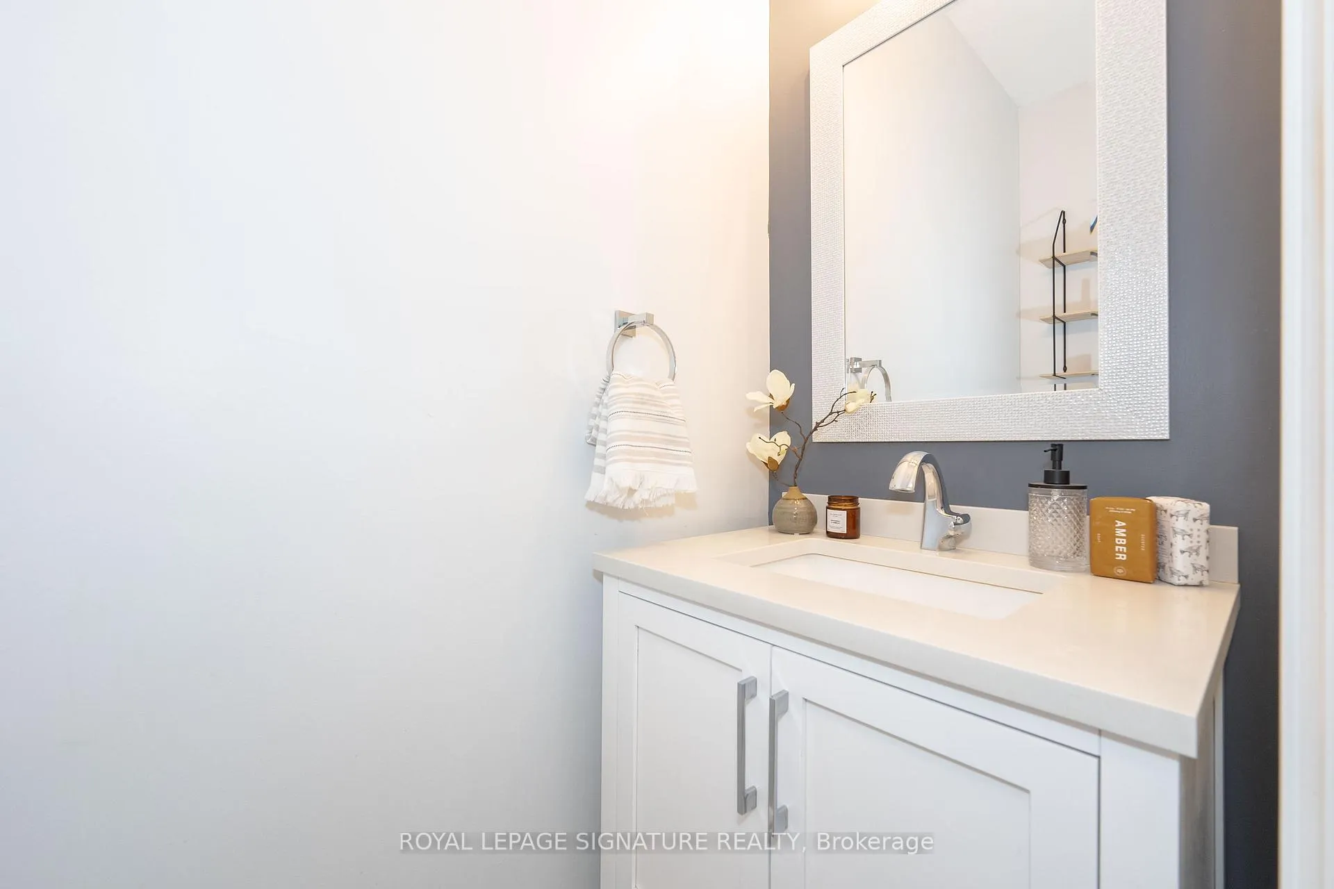 Photo 10 of 2355 Pilgrim Square, Oshawa, Windfields — HOMEH