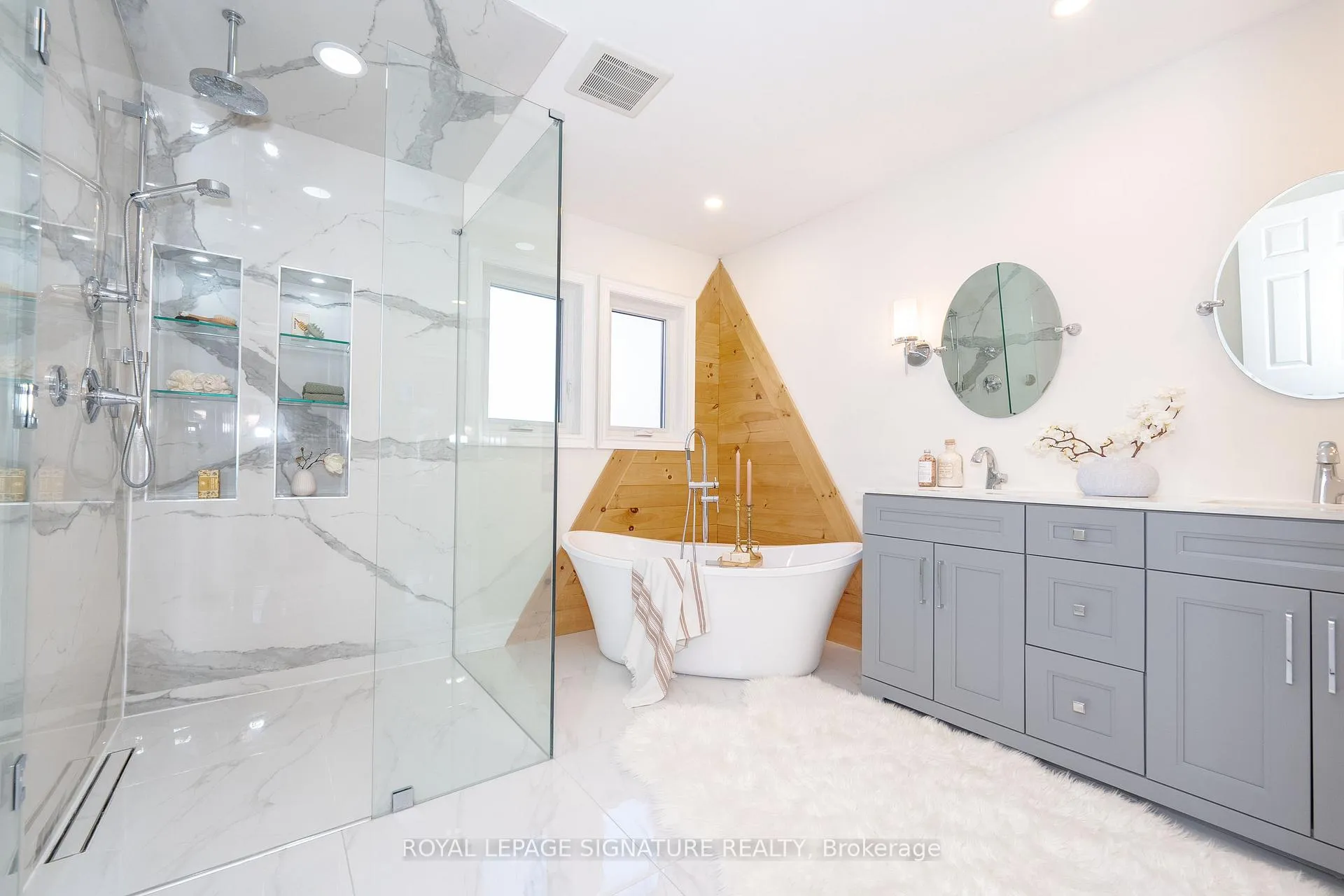 Photo 12 of 2355 Pilgrim Square, Oshawa, Windfields — HOMEH