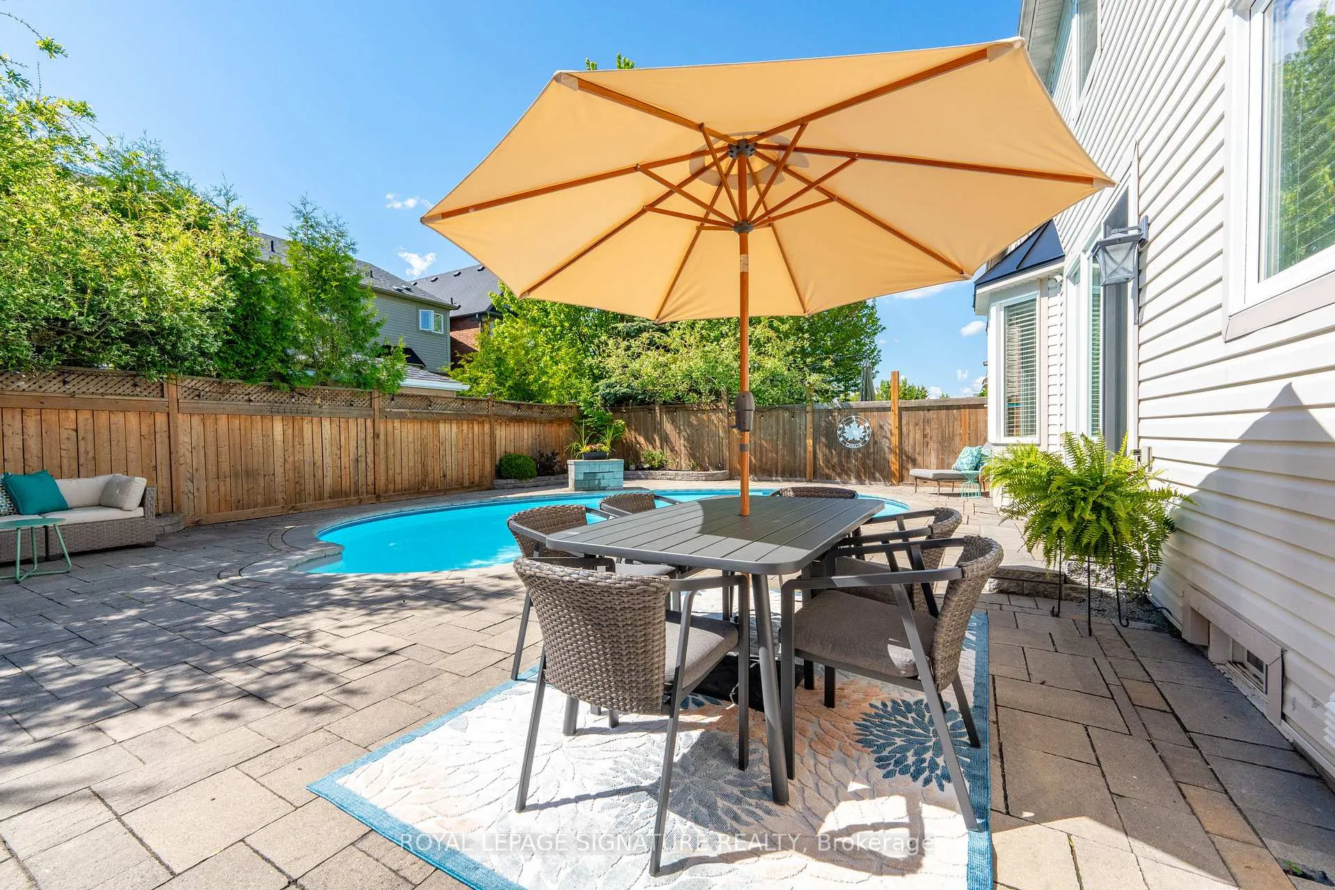 Photo 23 of 2355 Pilgrim Square, Oshawa, Windfields — HOMEH