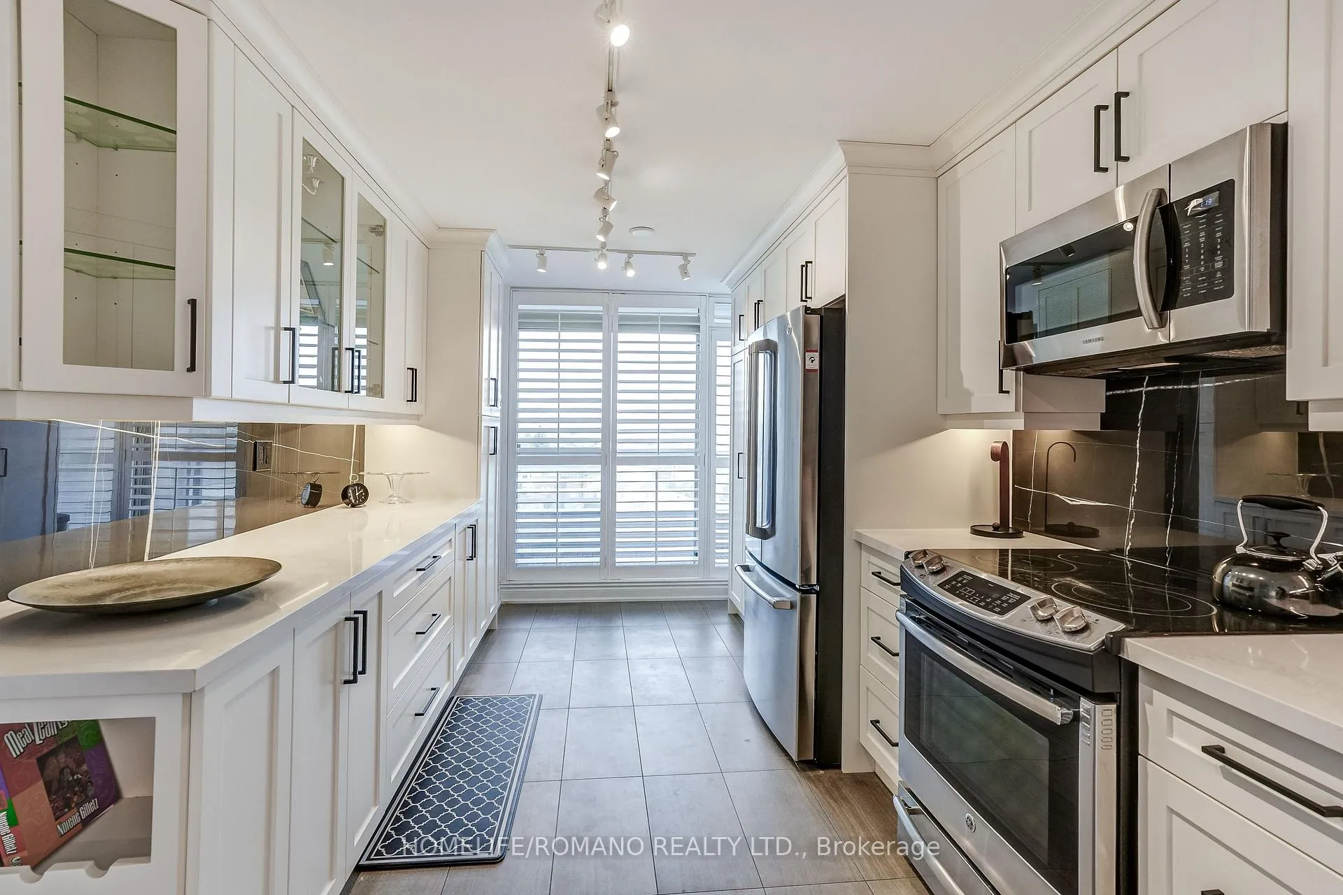 Photo 10 of Unit 508, 1 Clark Avenue W, Vaughan, Crestwood-Springfarm-Yorkhill — HOMEH