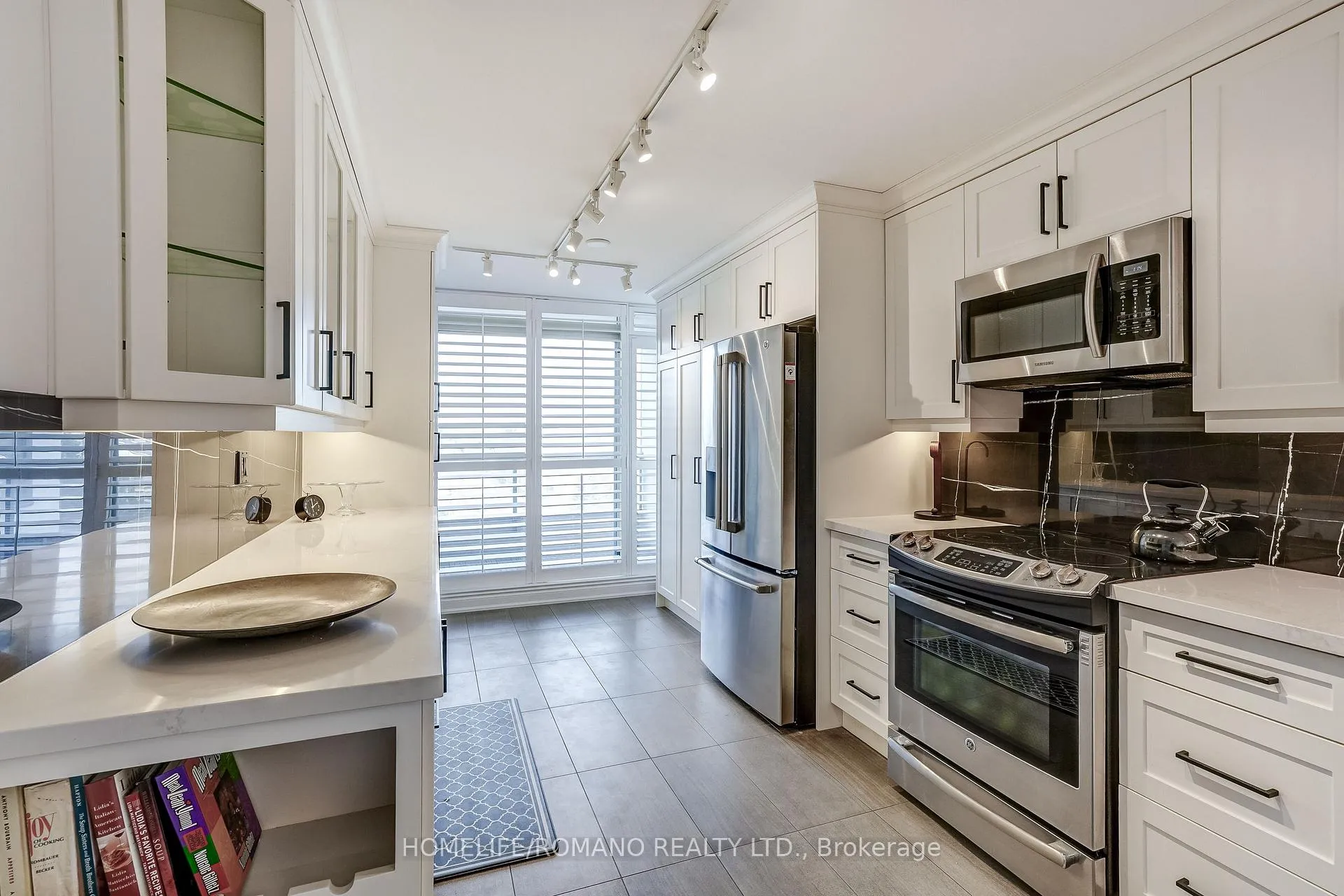Photo 12 of Unit 508, 1 Clark Avenue W, Vaughan, Crestwood-Springfarm-Yorkhill — HOMEH