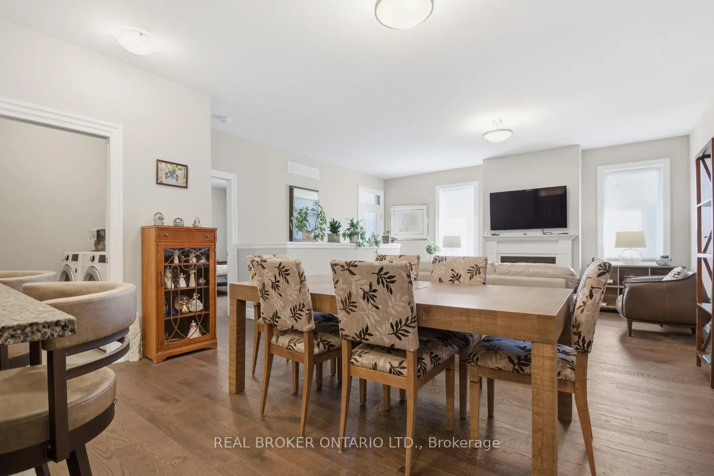 Photo 11 of 18 Borden Trail, Welland, Prince Charles — HOMEH