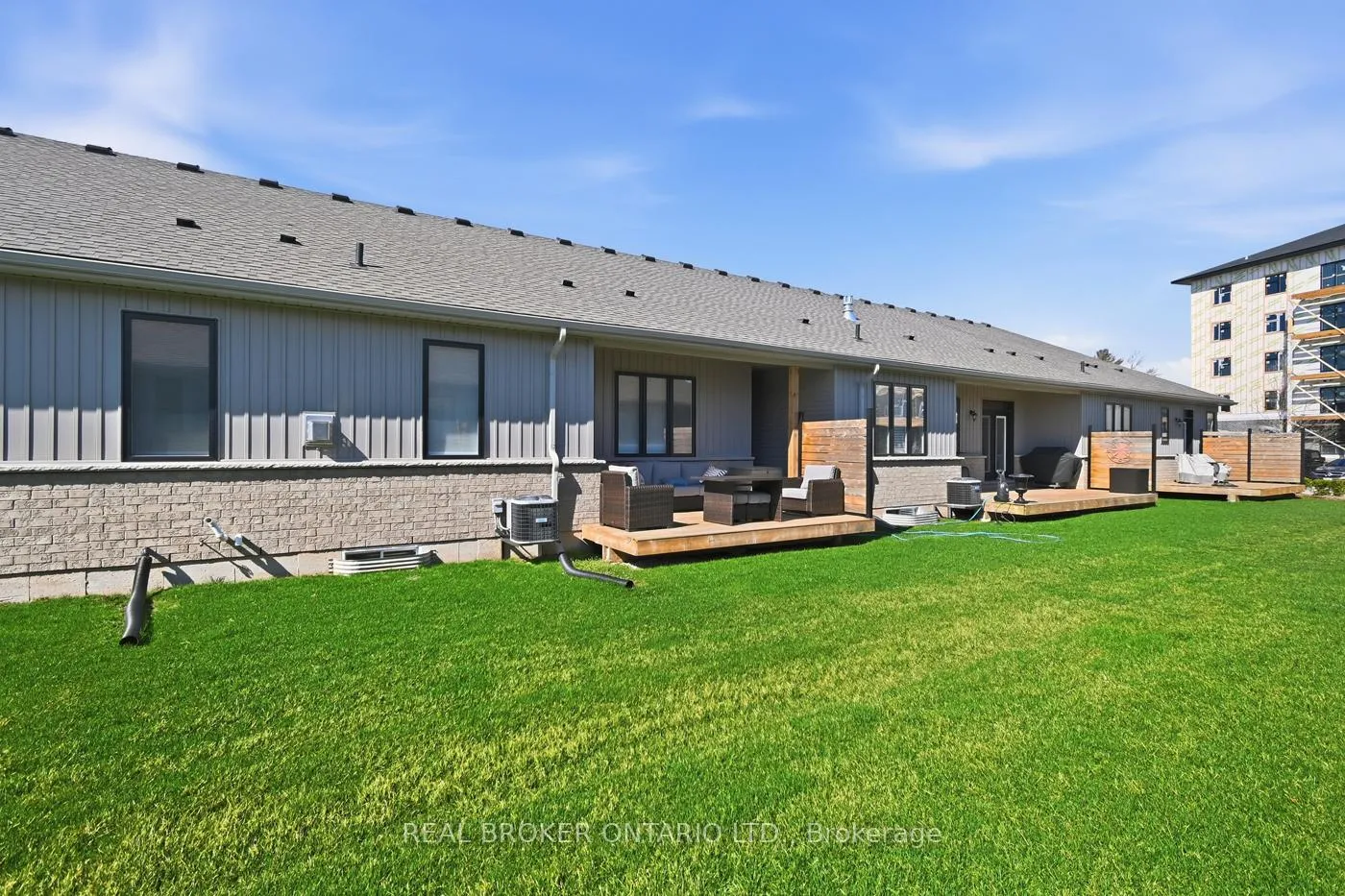 Photo 41 of 18 Borden Trail, Welland, Prince Charles — HOMEH