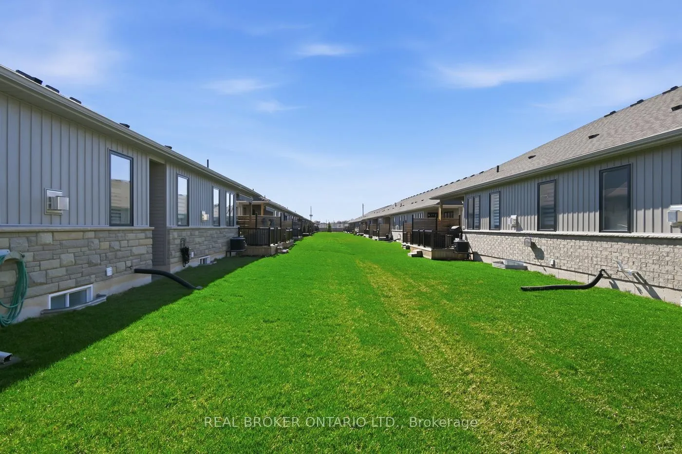 Photo 42 of 18 Borden Trail, Welland, Prince Charles — HOMEH