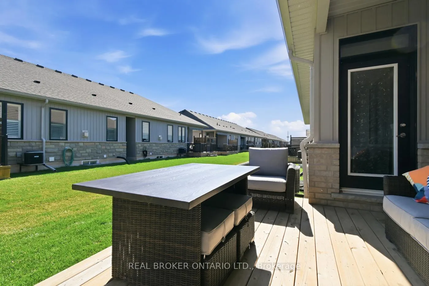 Photo 45 of 18 Borden Trail, Welland, Prince Charles — HOMEH
