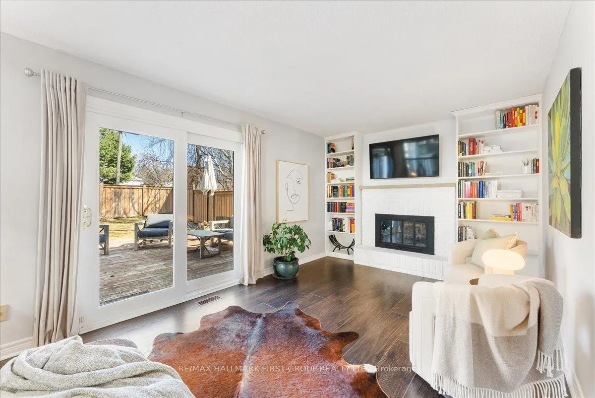 Photo 7 of 1231 Canborough Crescent, Pickering, Liverpool — HOMEH