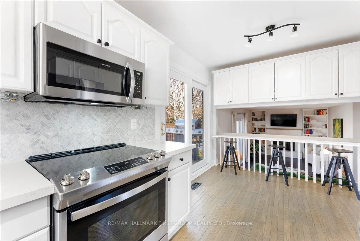 Photo 15 of 1231 Canborough Crescent, Pickering, Liverpool — HOMEH