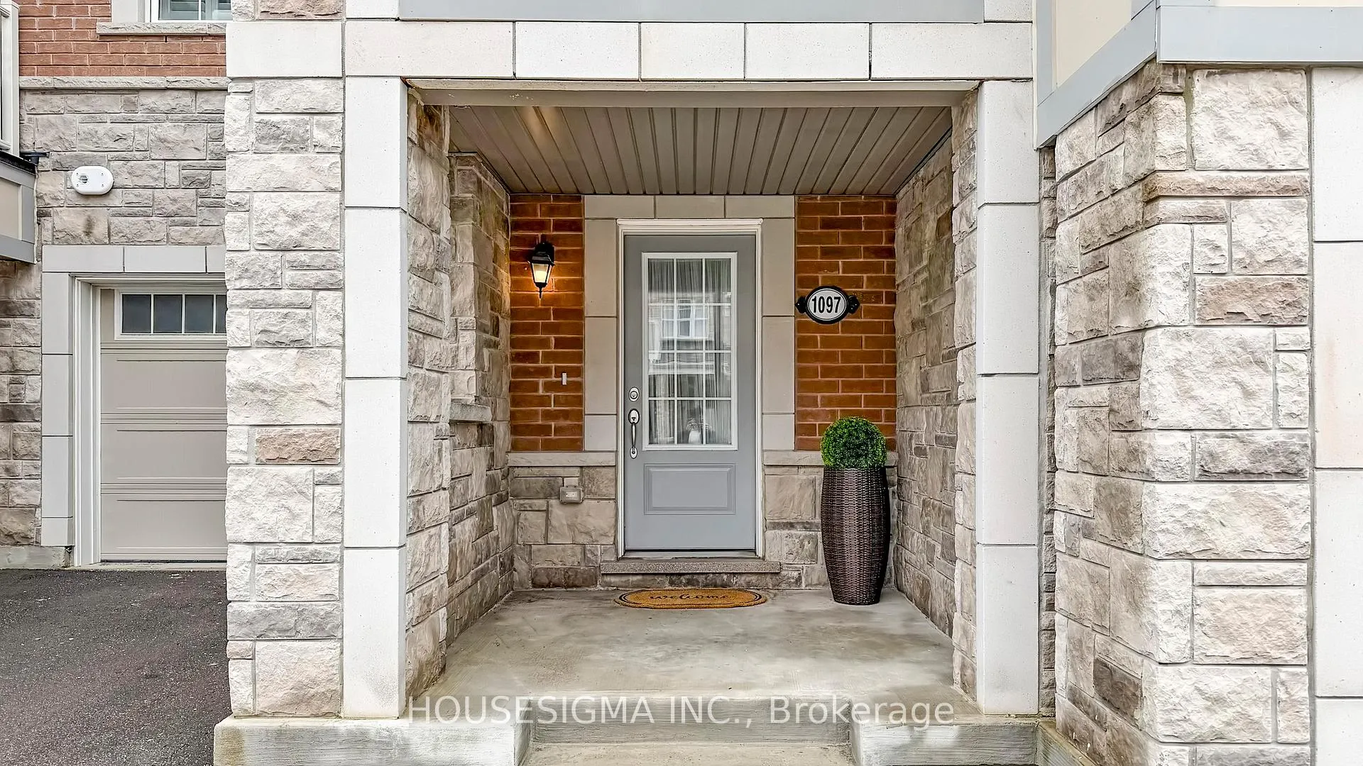 Photo 1 of 1097 Silk Street, Pickering, Rural Pickering — HOMEH