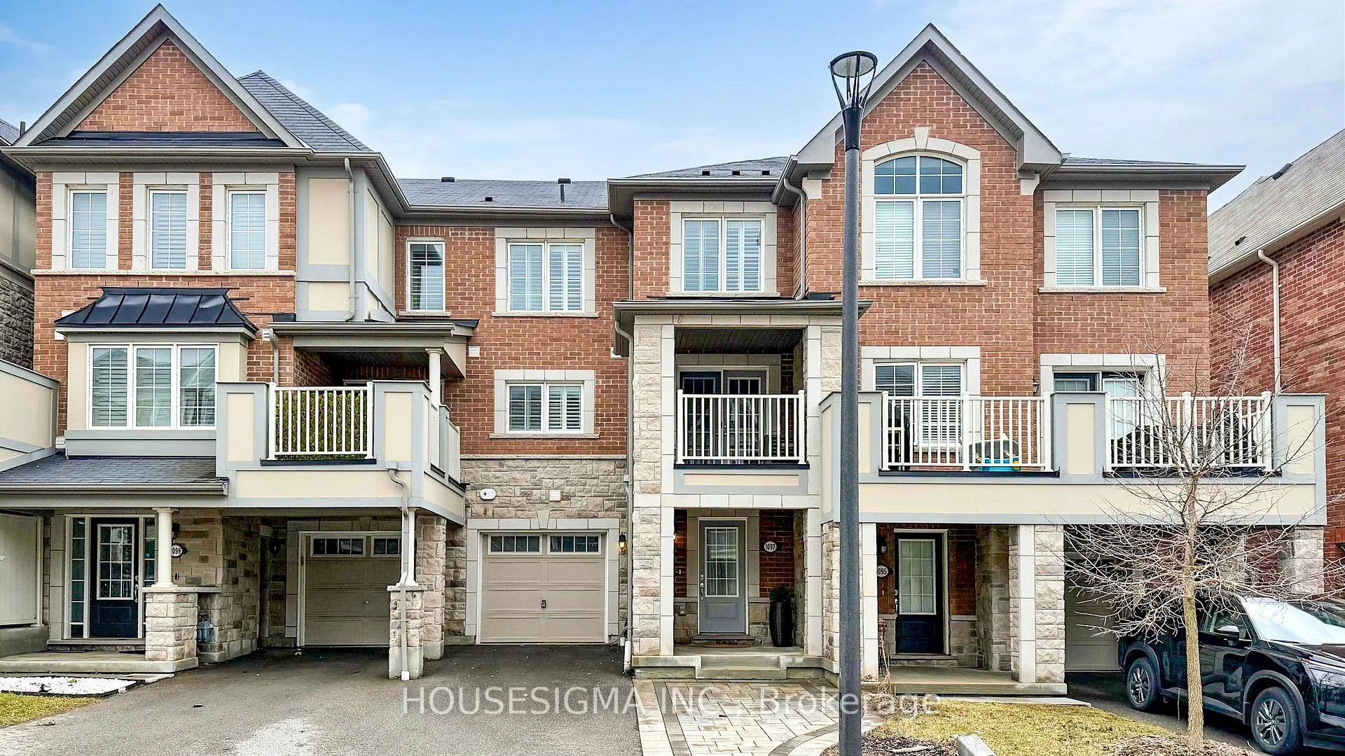 Photo 2 of 1097 Silk Street, Pickering, Rural Pickering — HOMEH