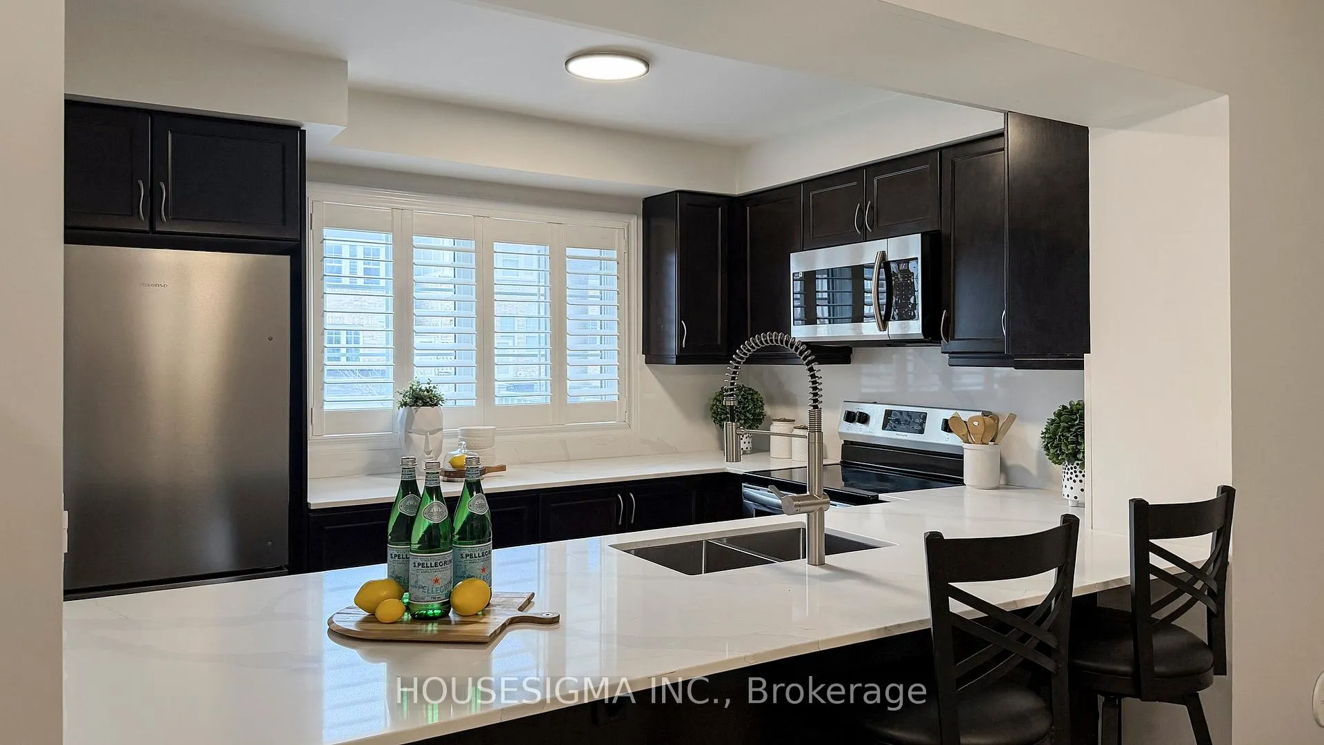 Photo 10 of 1097 Silk Street, Pickering, Rural Pickering — HOMEH