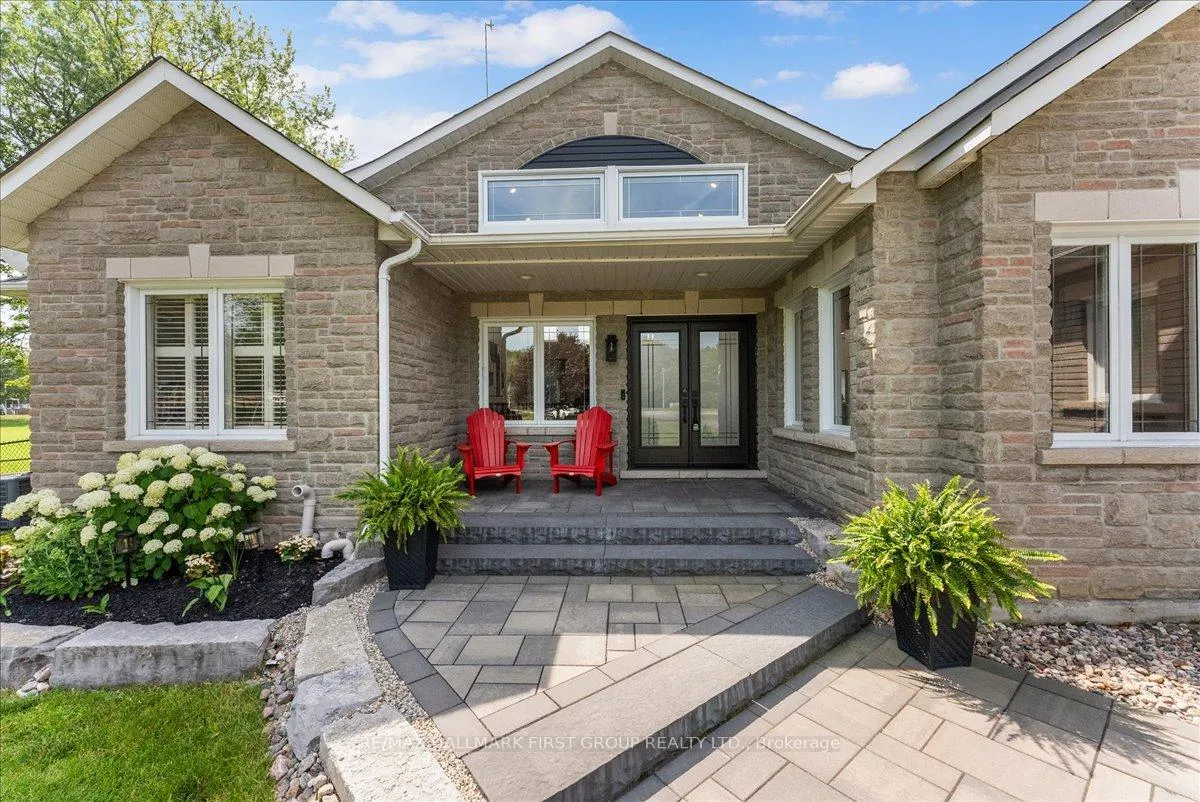 Photo 3 of 89 Hurd Street, Oshawa, Raglan — HOMEH