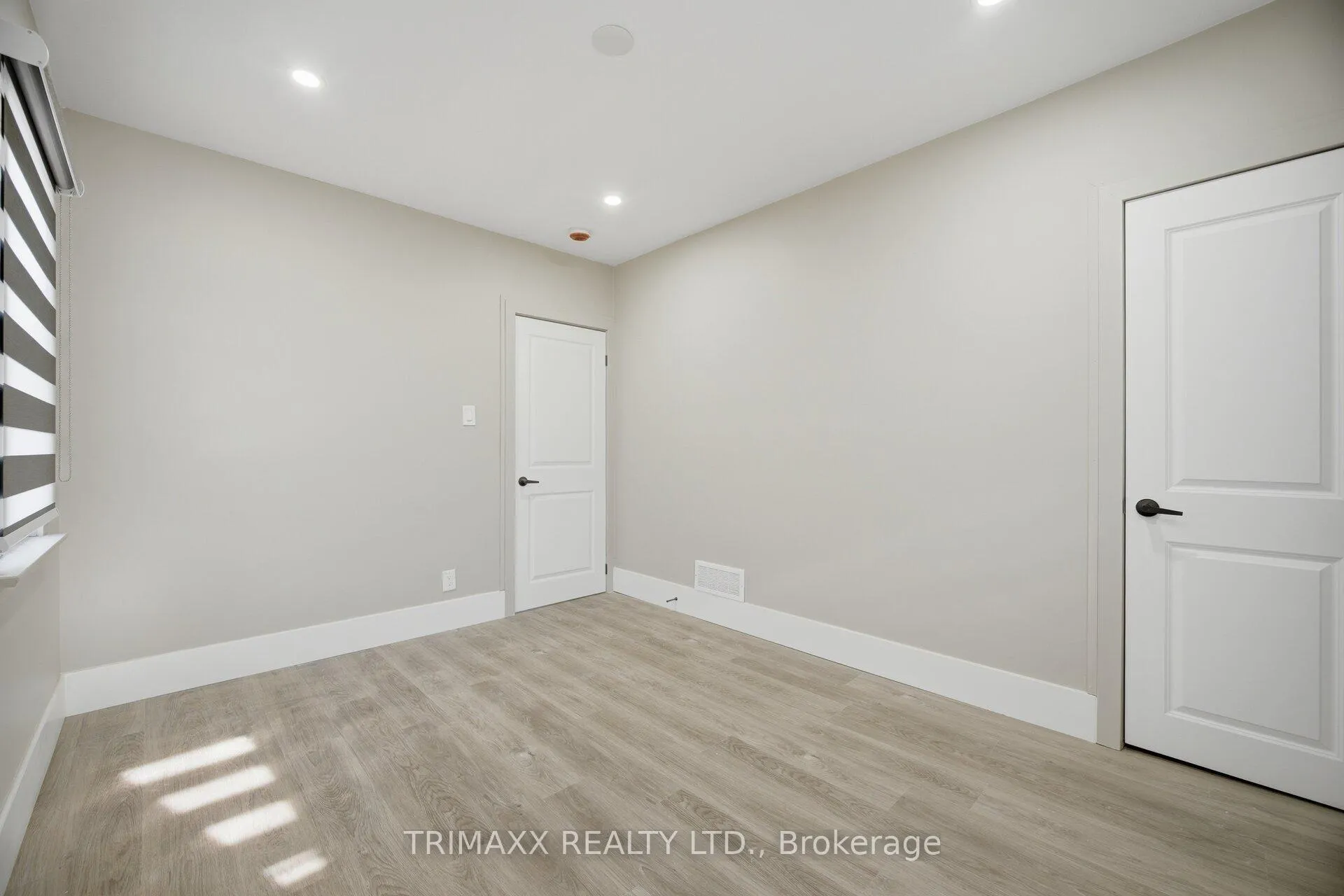 Photo 22 of 21 Prince Street, St. Catharines, E. Chester — HOMEH