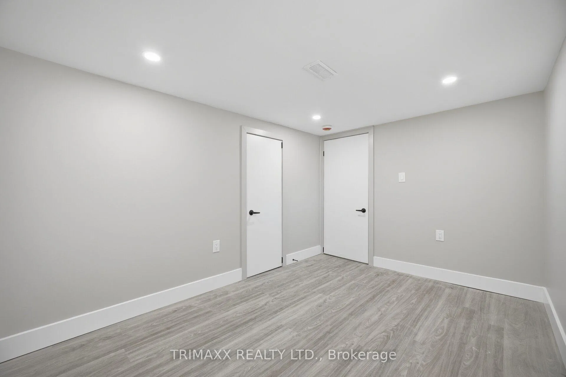 Photo 36 of 21 Prince Street, St. Catharines, E. Chester — HOMEH