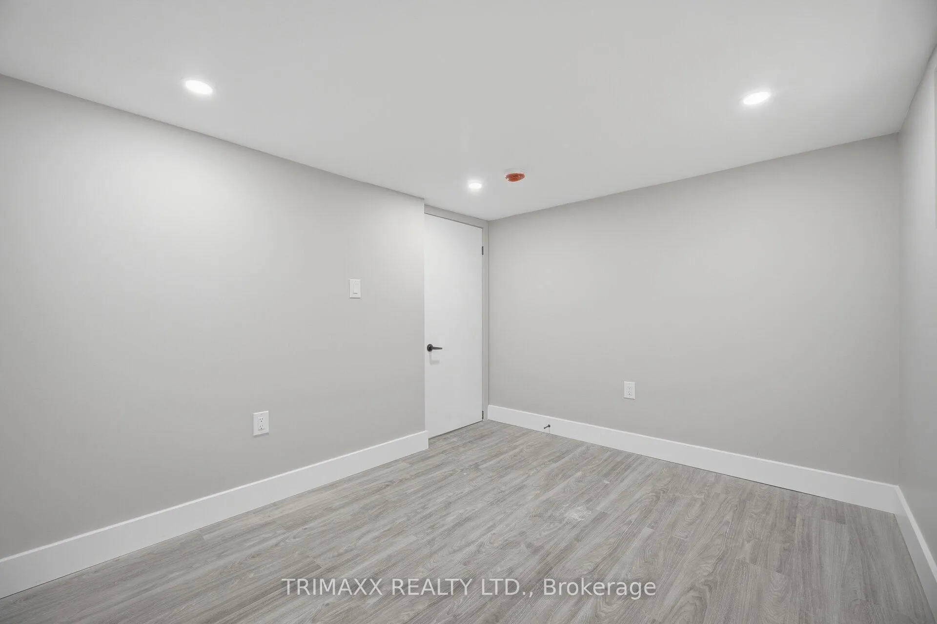 Photo 38 of 21 Prince Street, St. Catharines, E. Chester — HOMEH