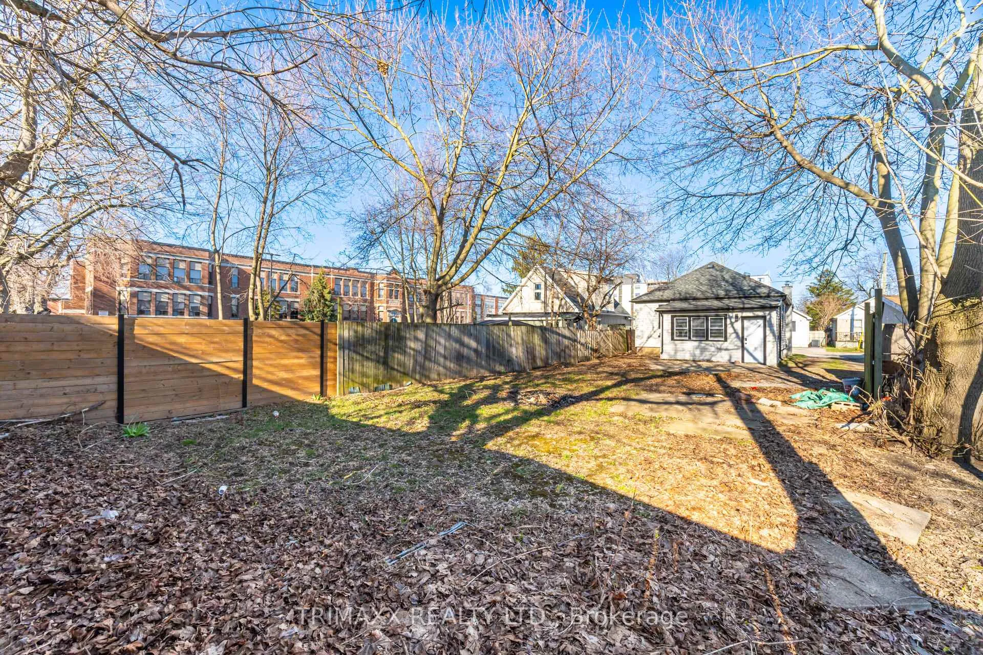Photo 41 of 21 Prince Street, St. Catharines, E. Chester — HOMEH