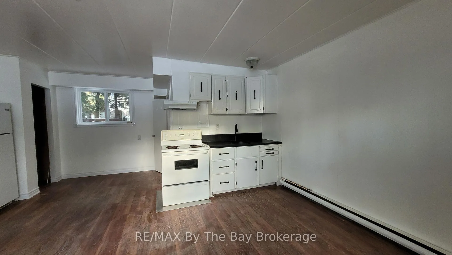 Photo 4 of Unit A08, 280 River Road E, Wasaga Beach — HOMEH