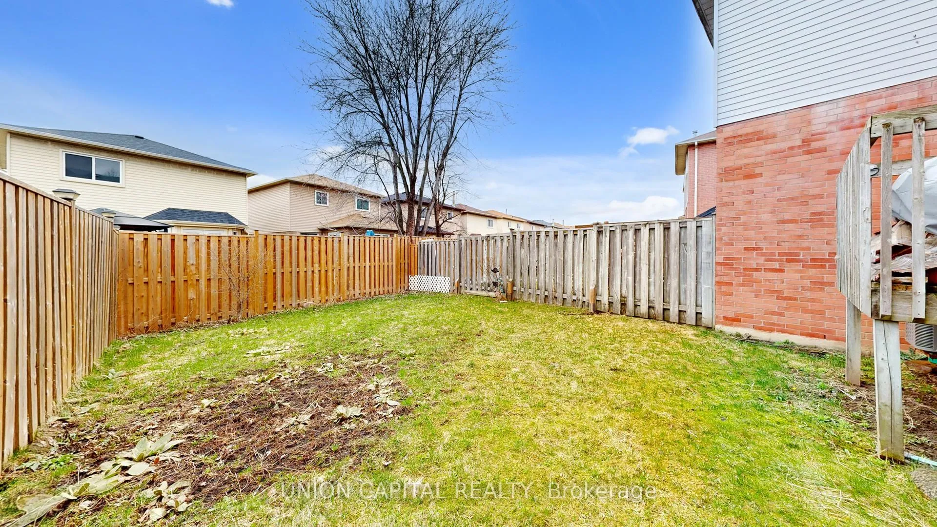 Photo 13 of 142 Wright Crescent, Ajax, Central — HOMEH