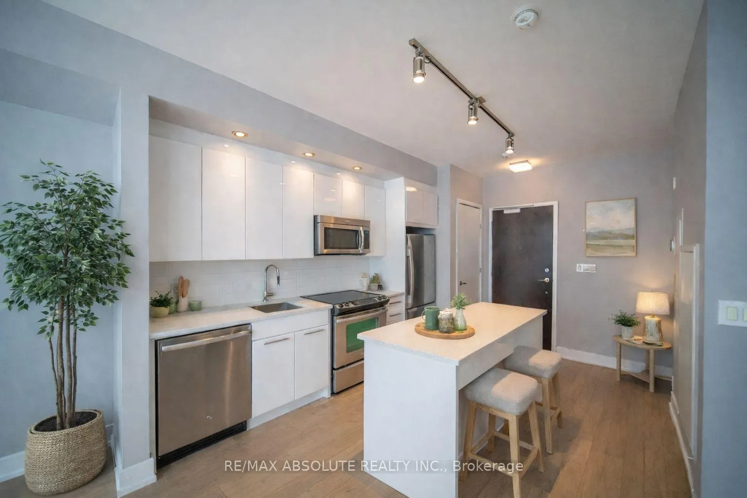 Photo 7 of Unit 607, 360 Patricia Avenue, Ottawa, Westboro South — HOMEH