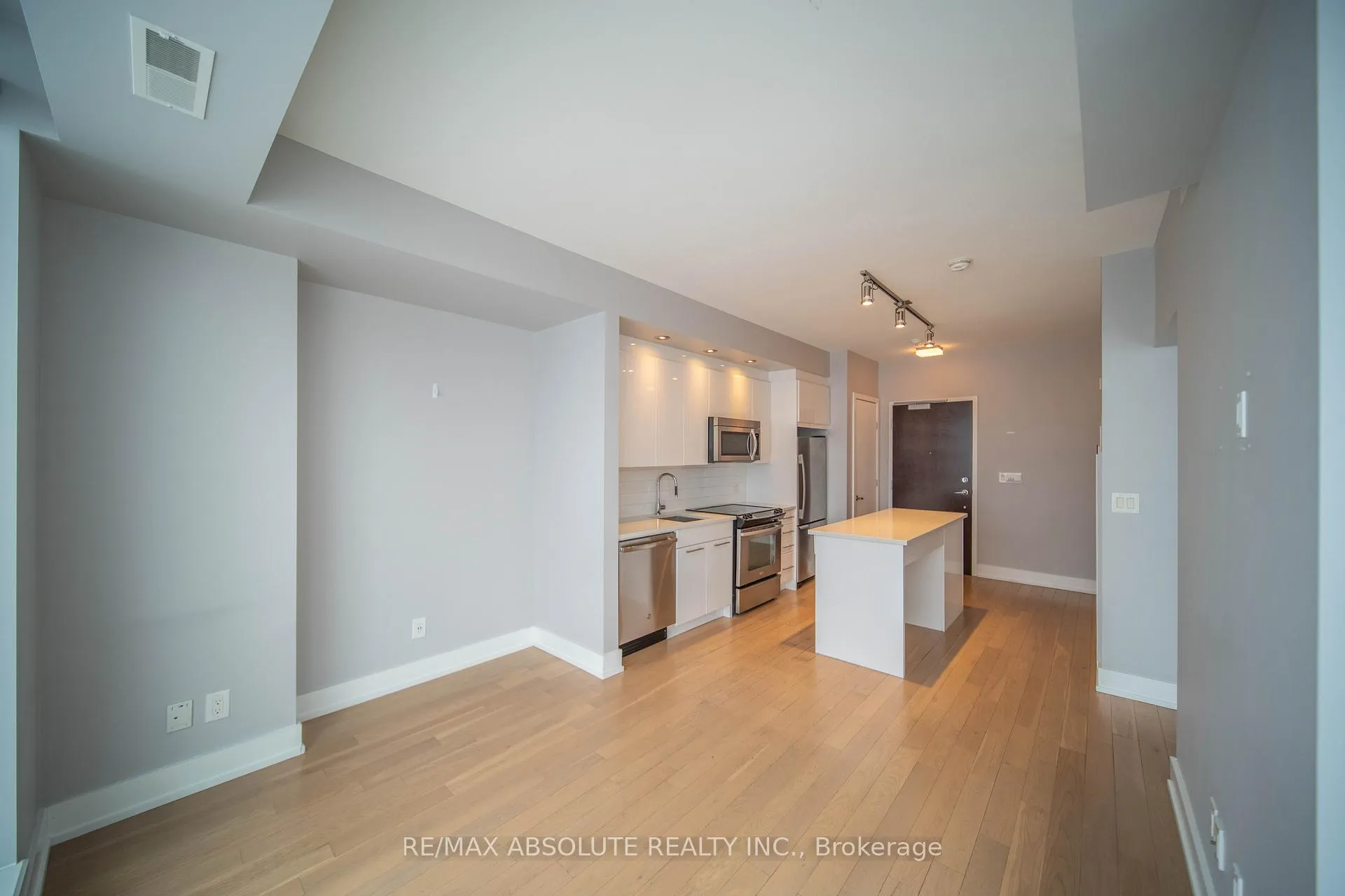 Photo 9 of Unit 607, 360 Patricia Avenue, Ottawa, Westboro South — HOMEH
