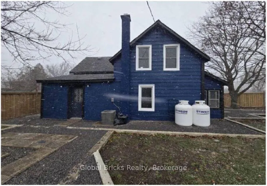 Photo 2 of 53 Lane Crescent, Belleville, Belleville Ward — HOMEH