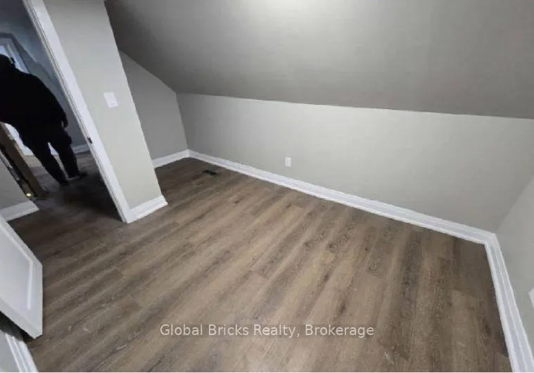 Photo 10 of 53 Lane Crescent, Belleville, Belleville Ward — HOMEH