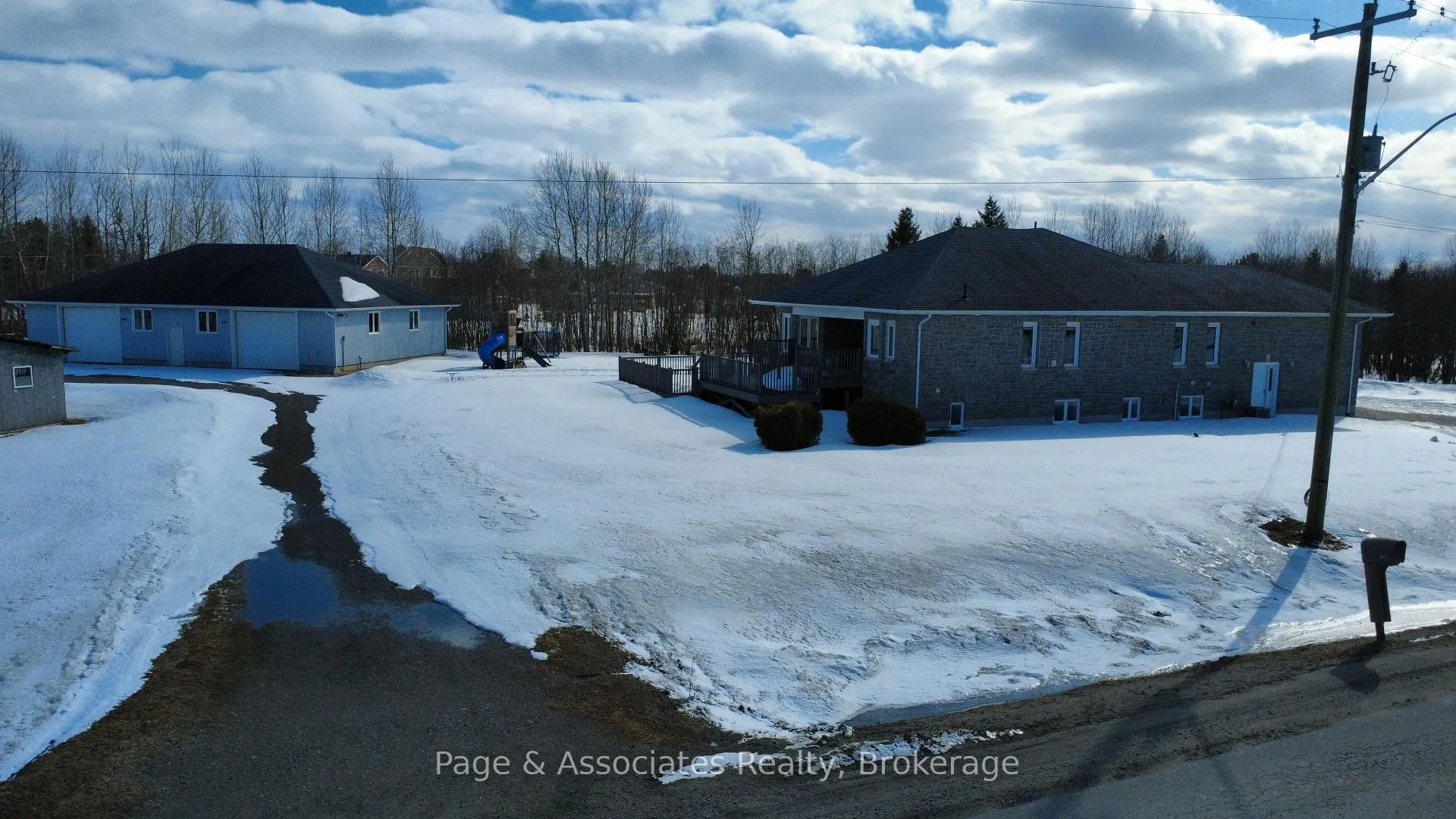 Photo 9 of 976 Levac Road, West Nipissing, Cache Bay — HOMEH