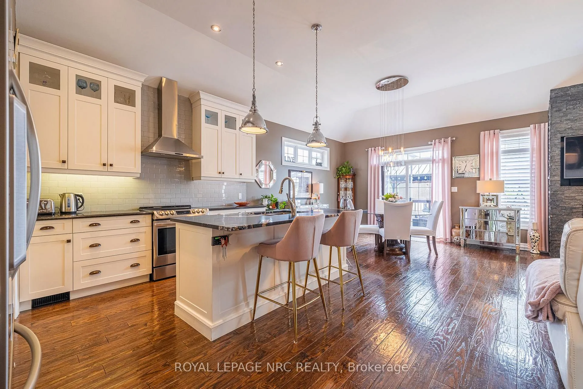 Photo 12 of 1534 Haist Street, Pelham, Fonthill — HOMEH