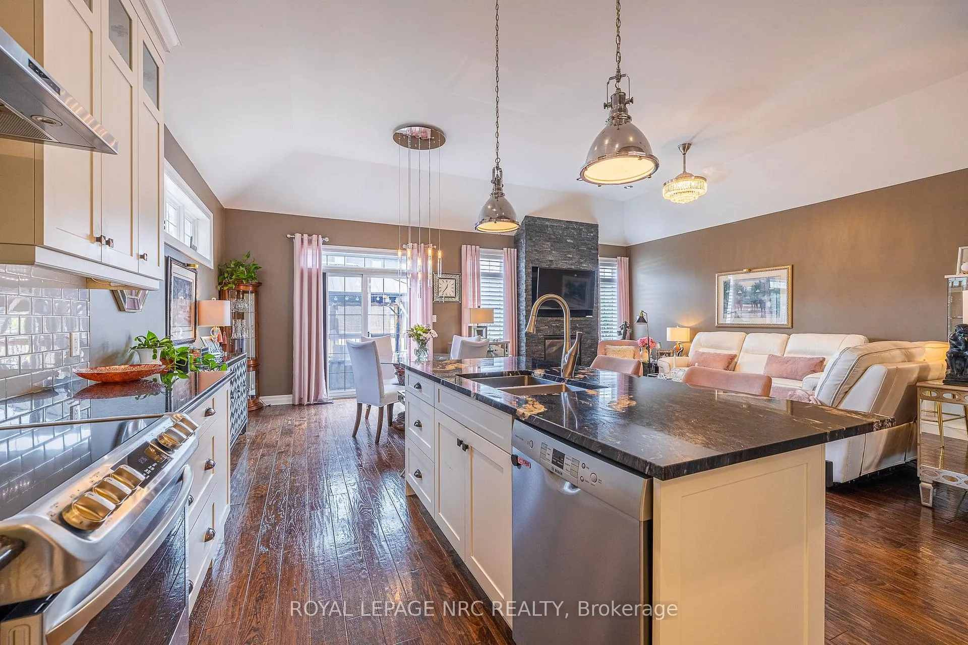 Photo 14 of 1534 Haist Street, Pelham, Fonthill — HOMEH
