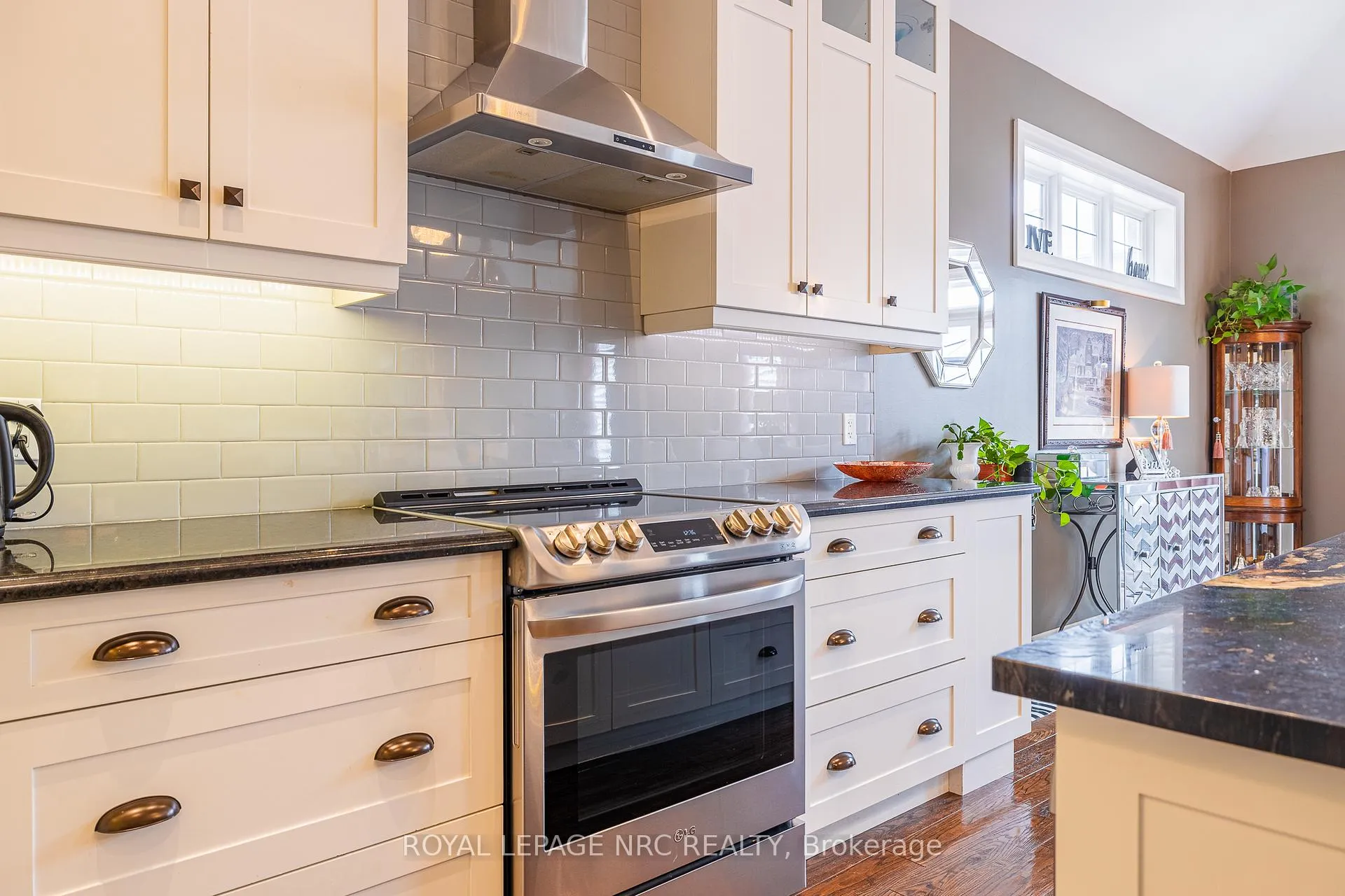 Photo 15 of 1534 Haist Street, Pelham, Fonthill — HOMEH