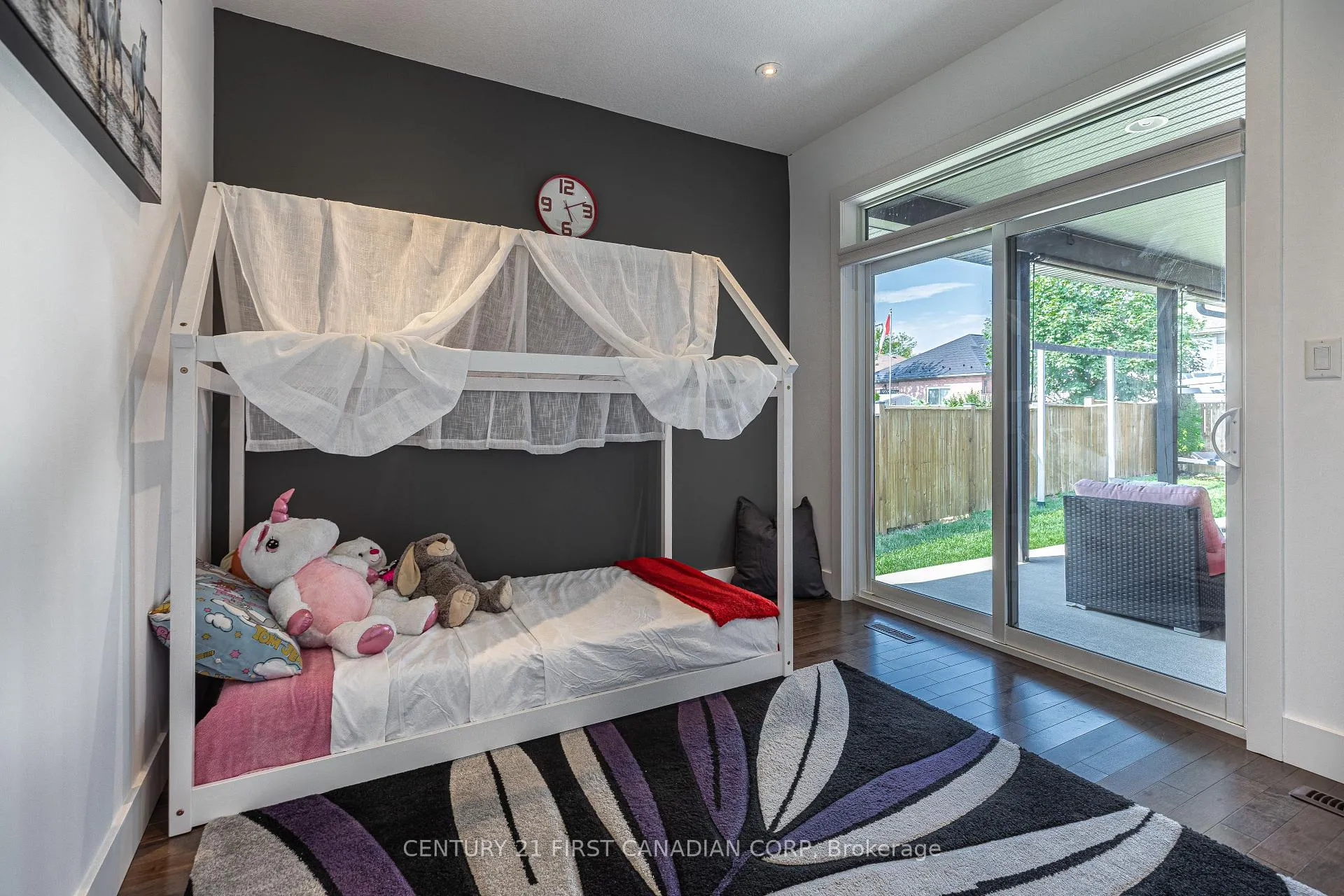 Photo 12 of 962 Moy Crescent, London, North E — HOMEH