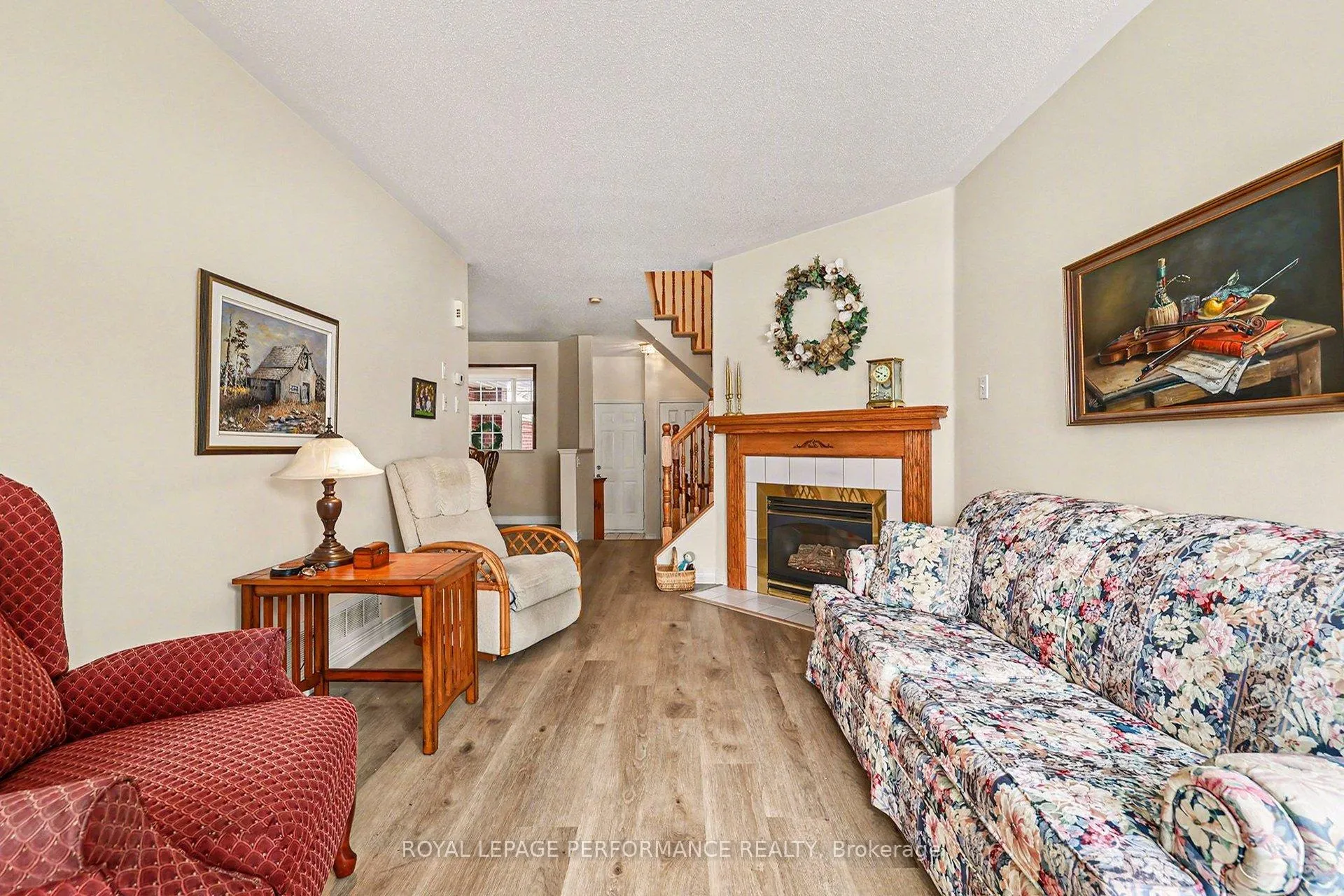 Photo 3 of 214 Windhurst Drive, Ottawa, Barrhaven East — HOMEH