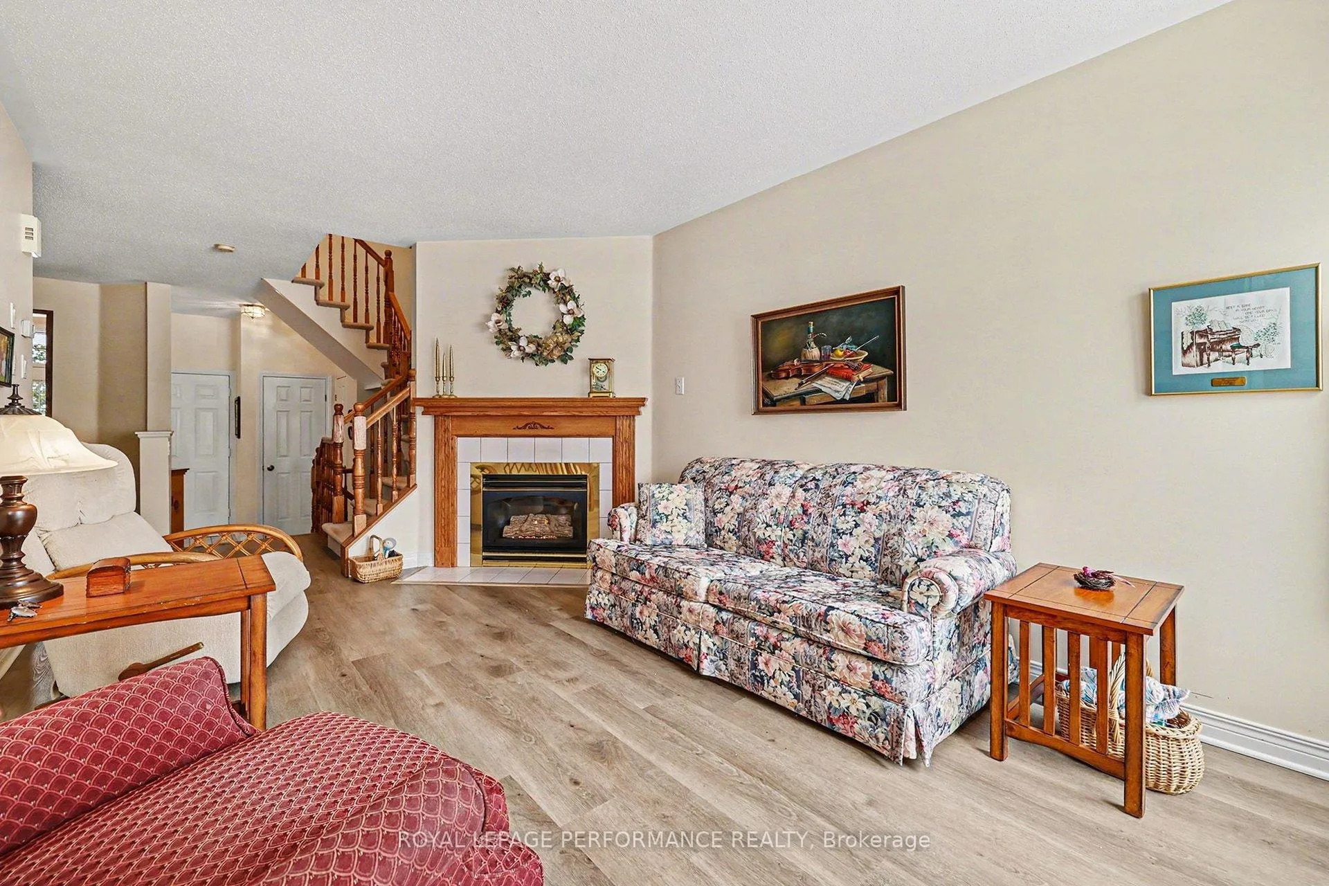 Photo 5 of 214 Windhurst Drive, Ottawa, Barrhaven East — HOMEH