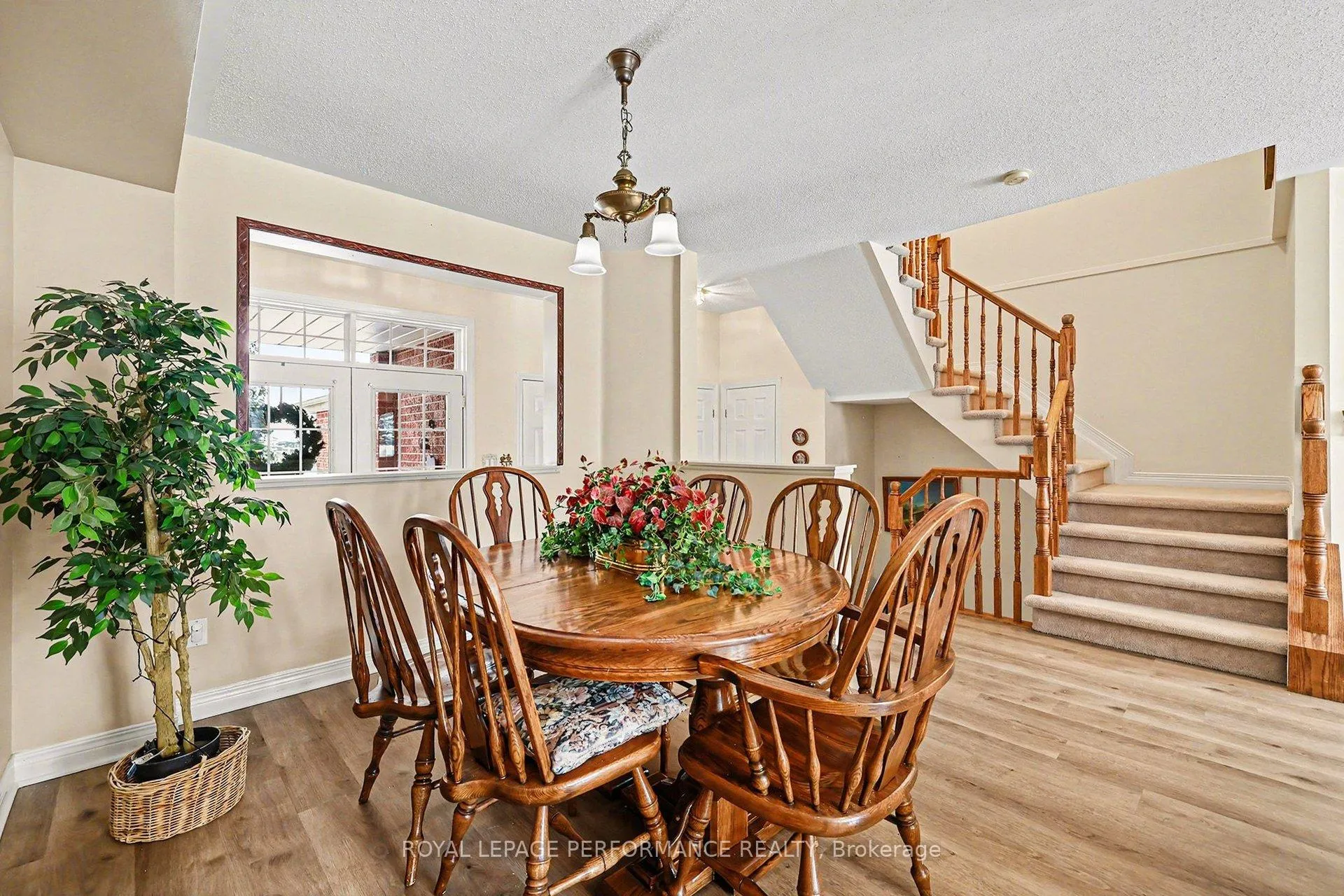 Photo 8 of 214 Windhurst Drive, Ottawa, Barrhaven East — HOMEH