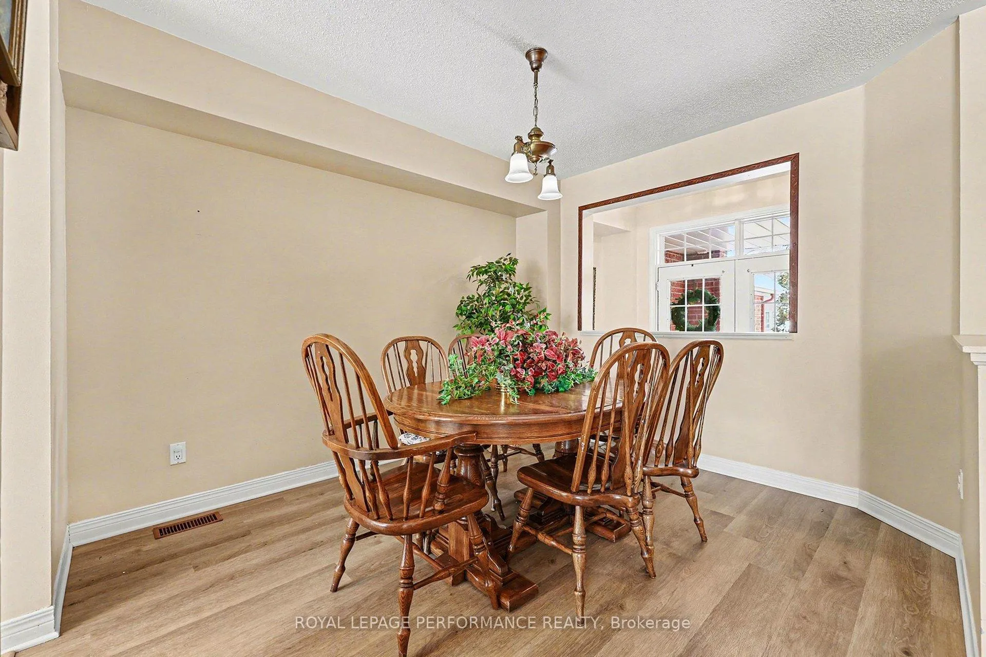 Photo 9 of 214 Windhurst Drive, Ottawa, Barrhaven East — HOMEH