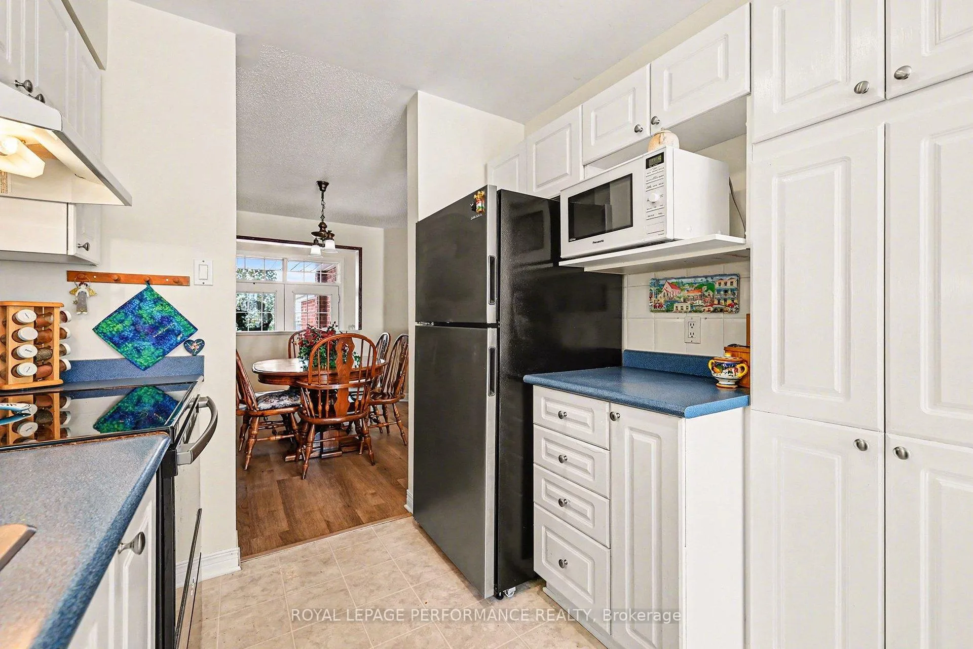 Photo 12 of 214 Windhurst Drive, Ottawa, Barrhaven East — HOMEH