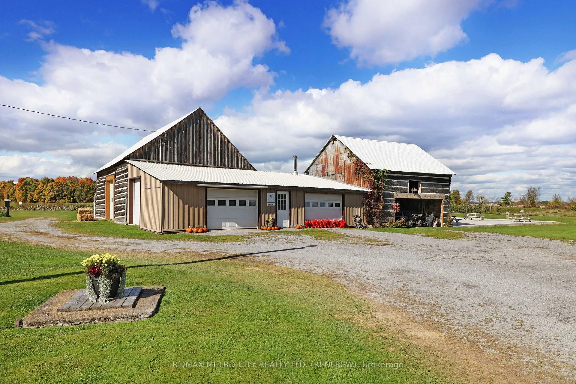Photo 33 of 704 Clifford Side Road, McNab/Braeside, Mcnab/Braeside Twps — HOMEH