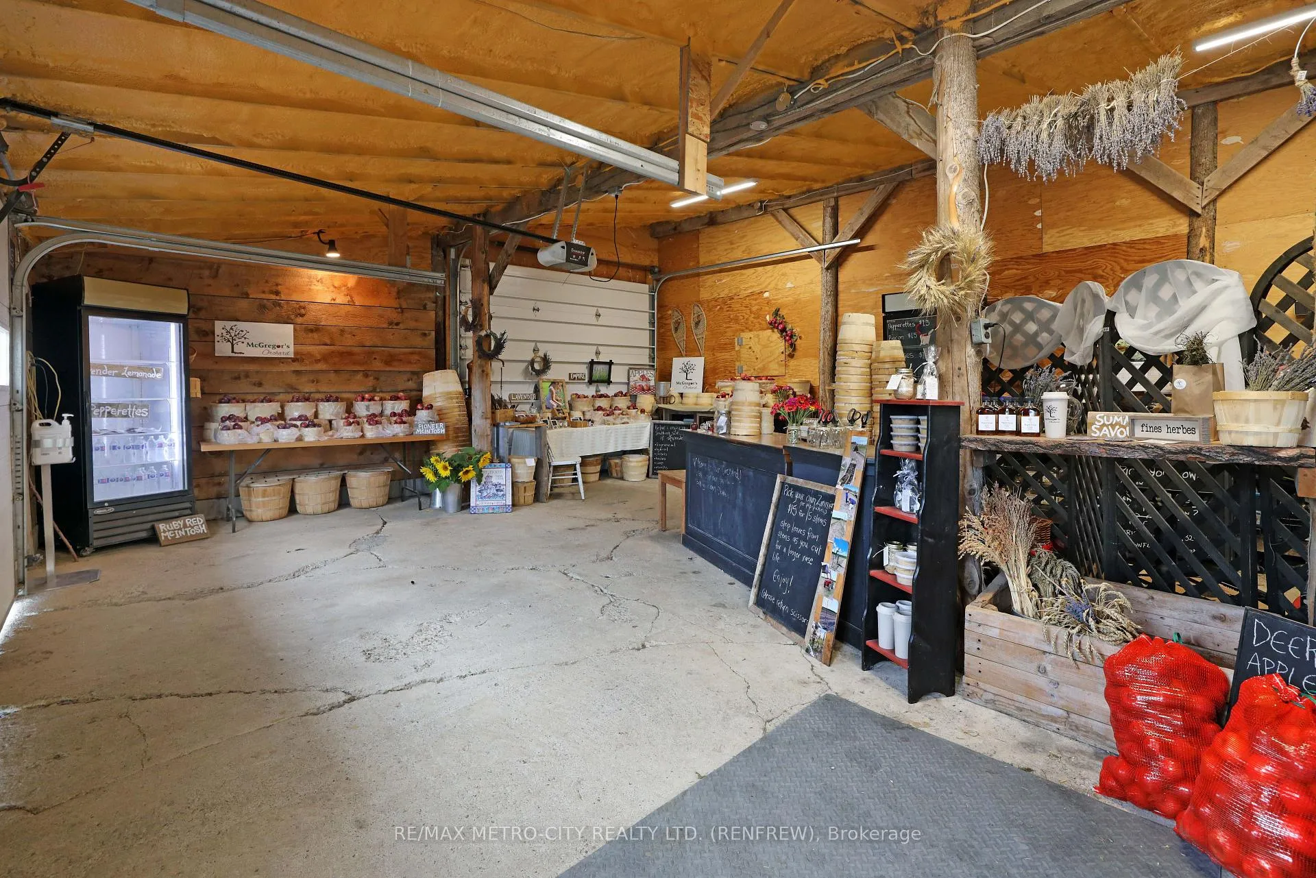 Photo 35 of 704 Clifford Side Road, McNab/Braeside, Mcnab/Braeside Twps — HOMEH