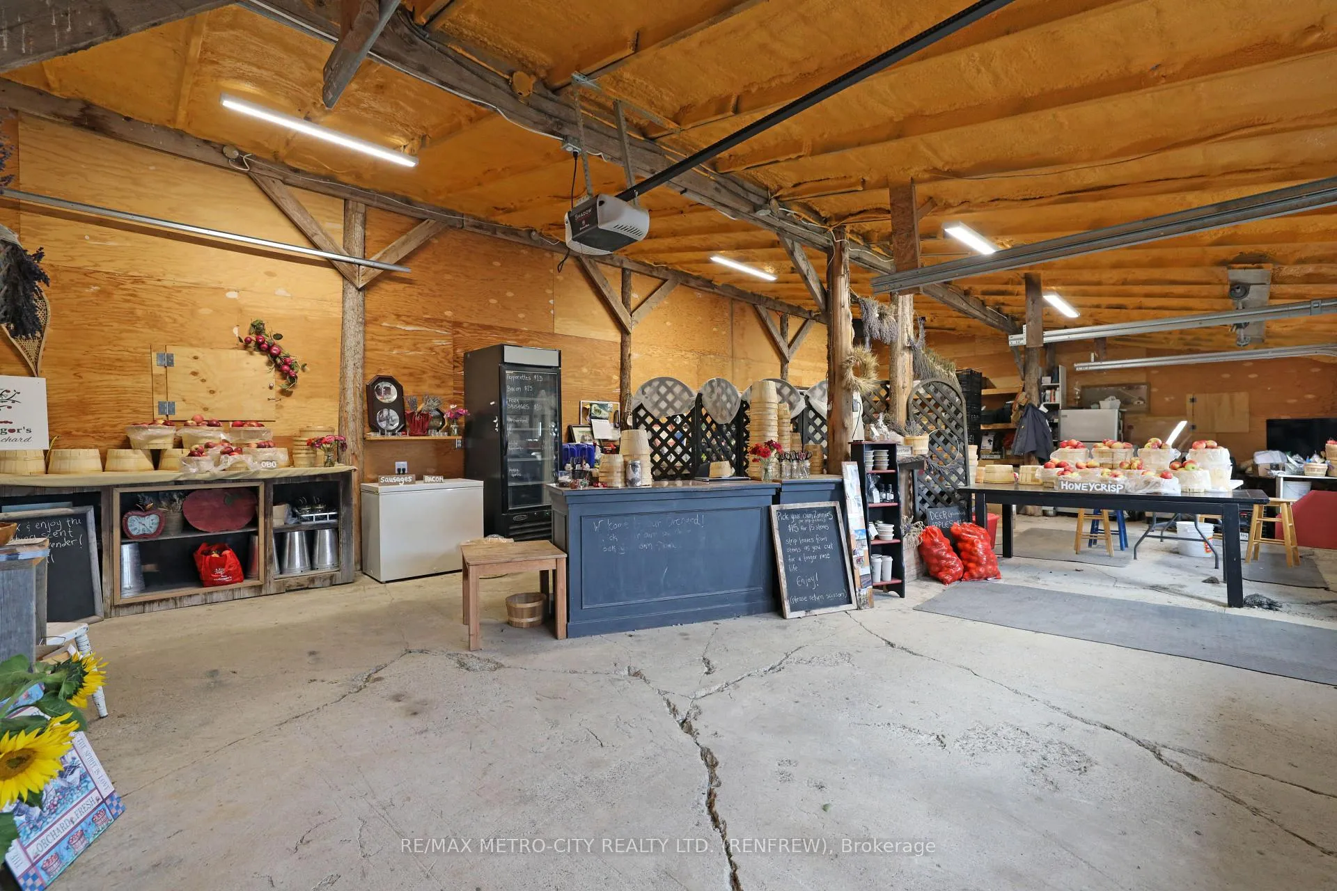 Photo 37 of 704 Clifford Side Road, McNab/Braeside, Mcnab/Braeside Twps — HOMEH