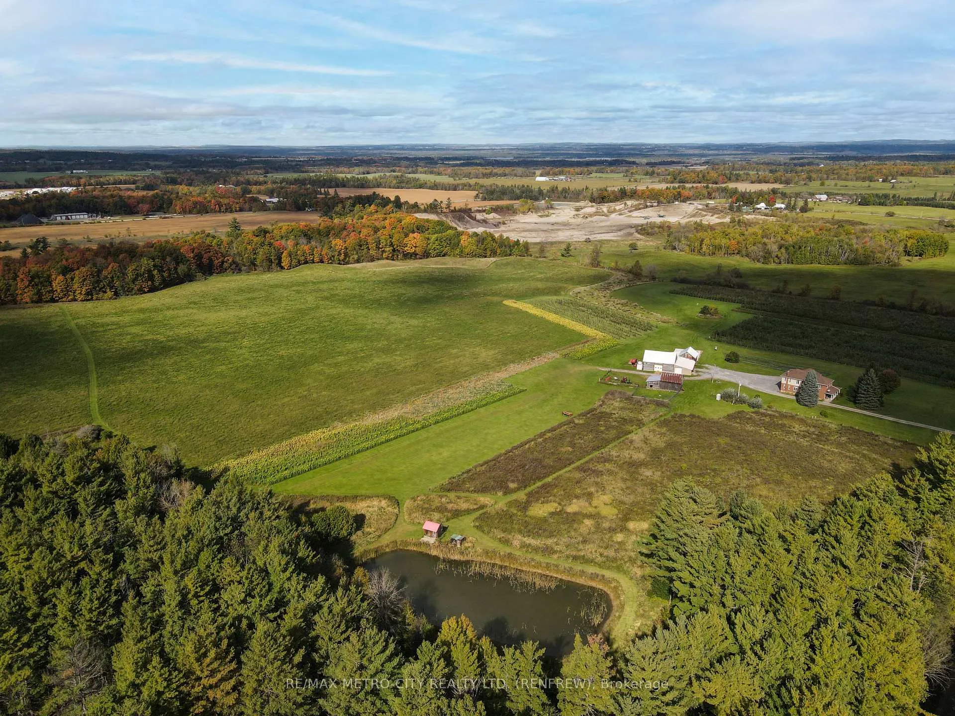 Photo 41 of 704 Clifford Side Road, McNab/Braeside, Mcnab/Braeside Twps — HOMEH
