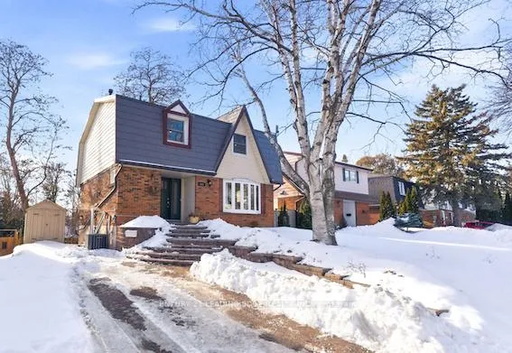 Photo 3 of 486 Crestwood Drive, Oshawa, O'Neill — HOMEH