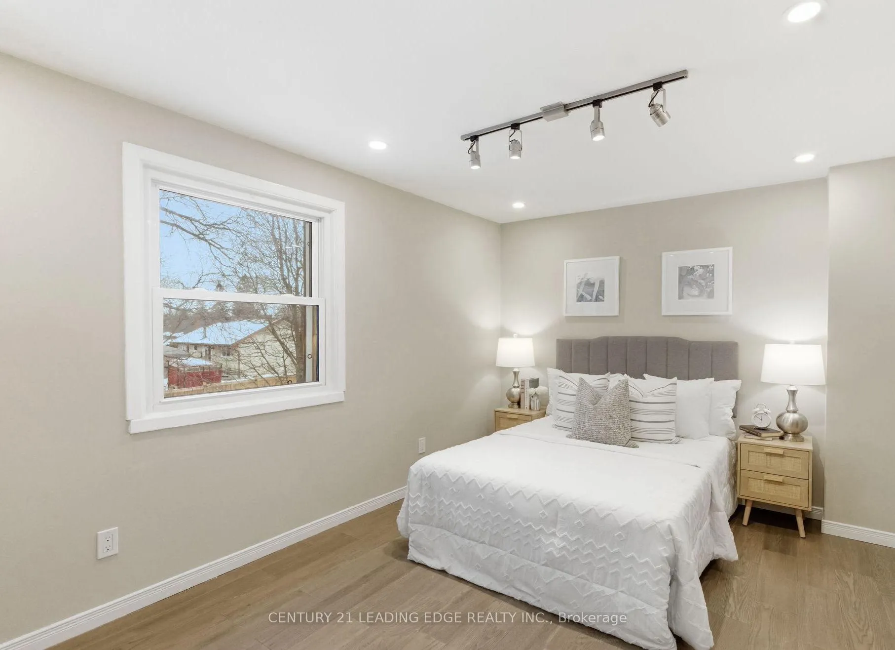 Photo 22 of 486 Crestwood Drive, Oshawa, O'Neill — HOMEH
