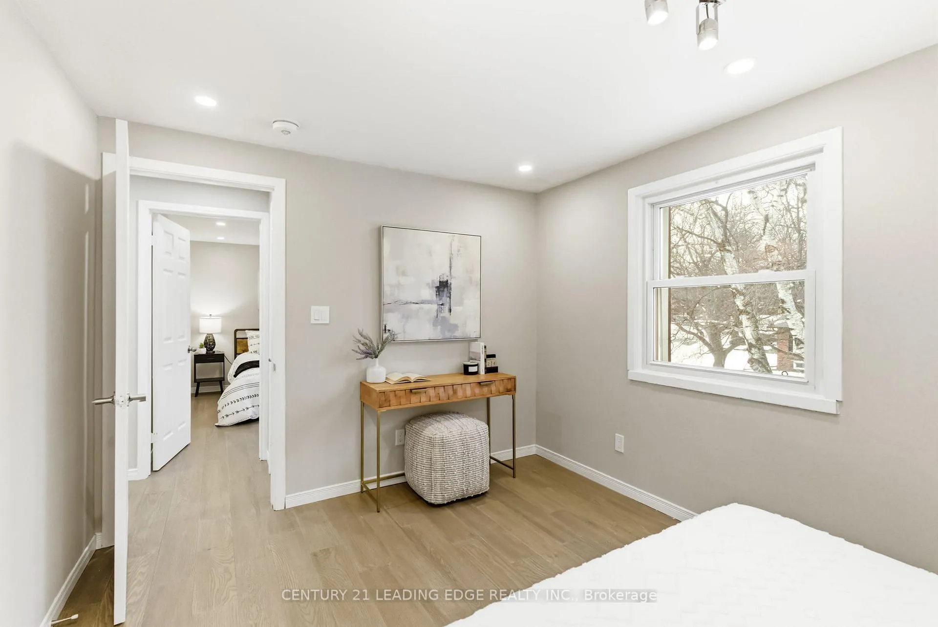 Photo 23 of 486 Crestwood Drive, Oshawa, O'Neill — HOMEH