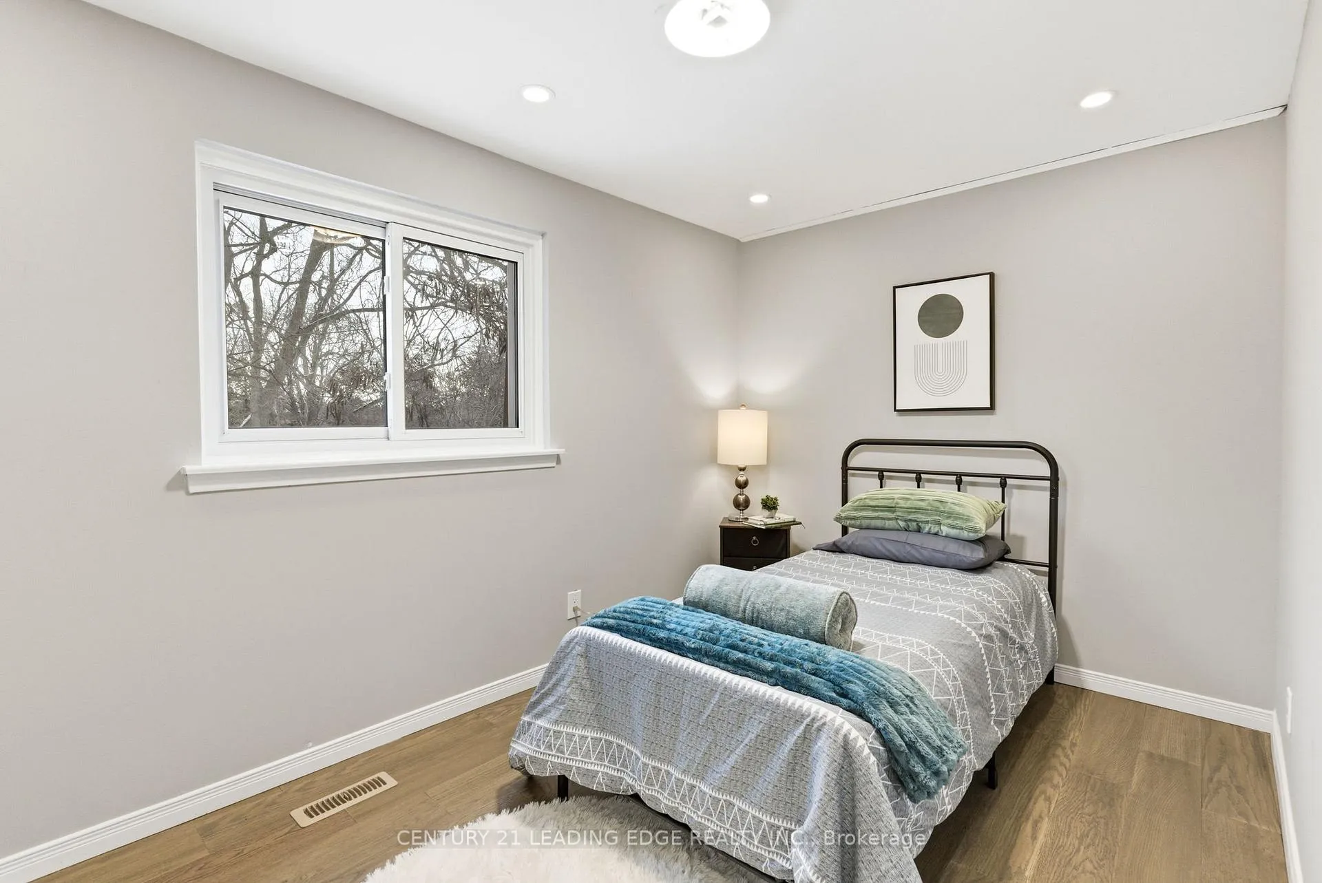 Photo 31 of 486 Crestwood Drive, Oshawa, O'Neill — HOMEH