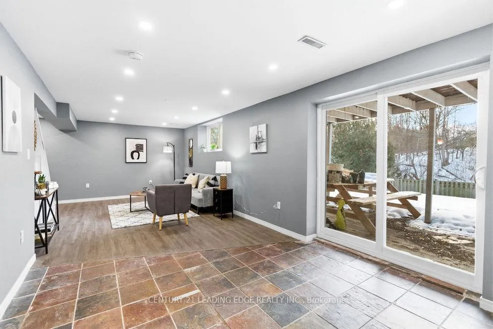 Photo 41 of 486 Crestwood Drive, Oshawa, O'Neill — HOMEH