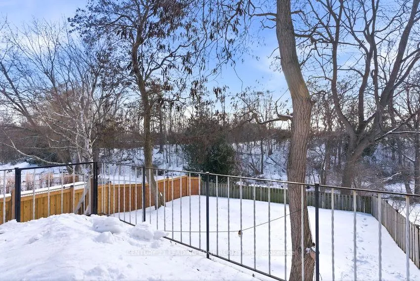 Photo 47 of 486 Crestwood Drive, Oshawa, O'Neill — HOMEH