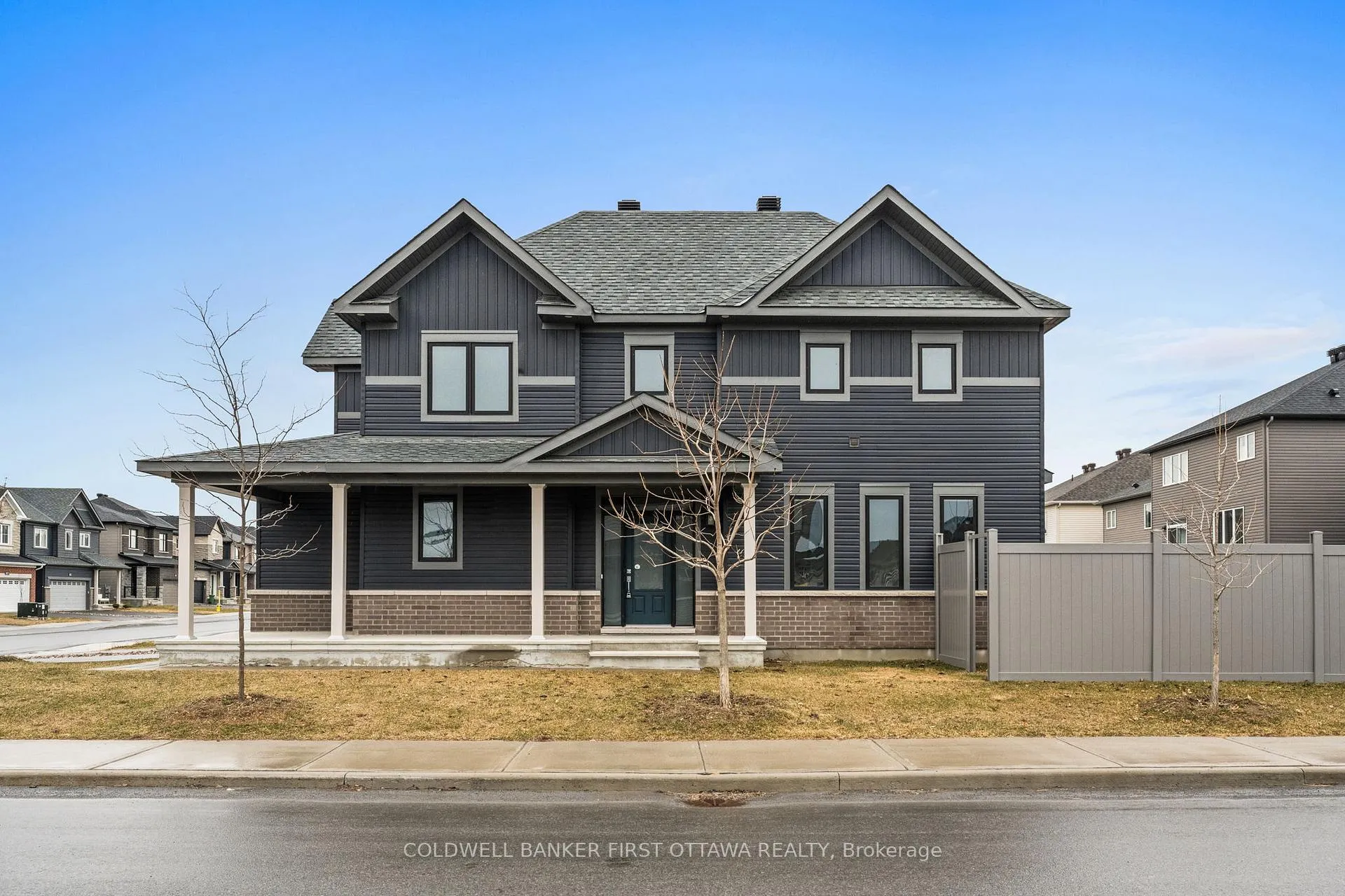 Photo 2 of 796 Cappamore Drive, Ottawa, Barrhaven - Half Moon Bay — HOMEH